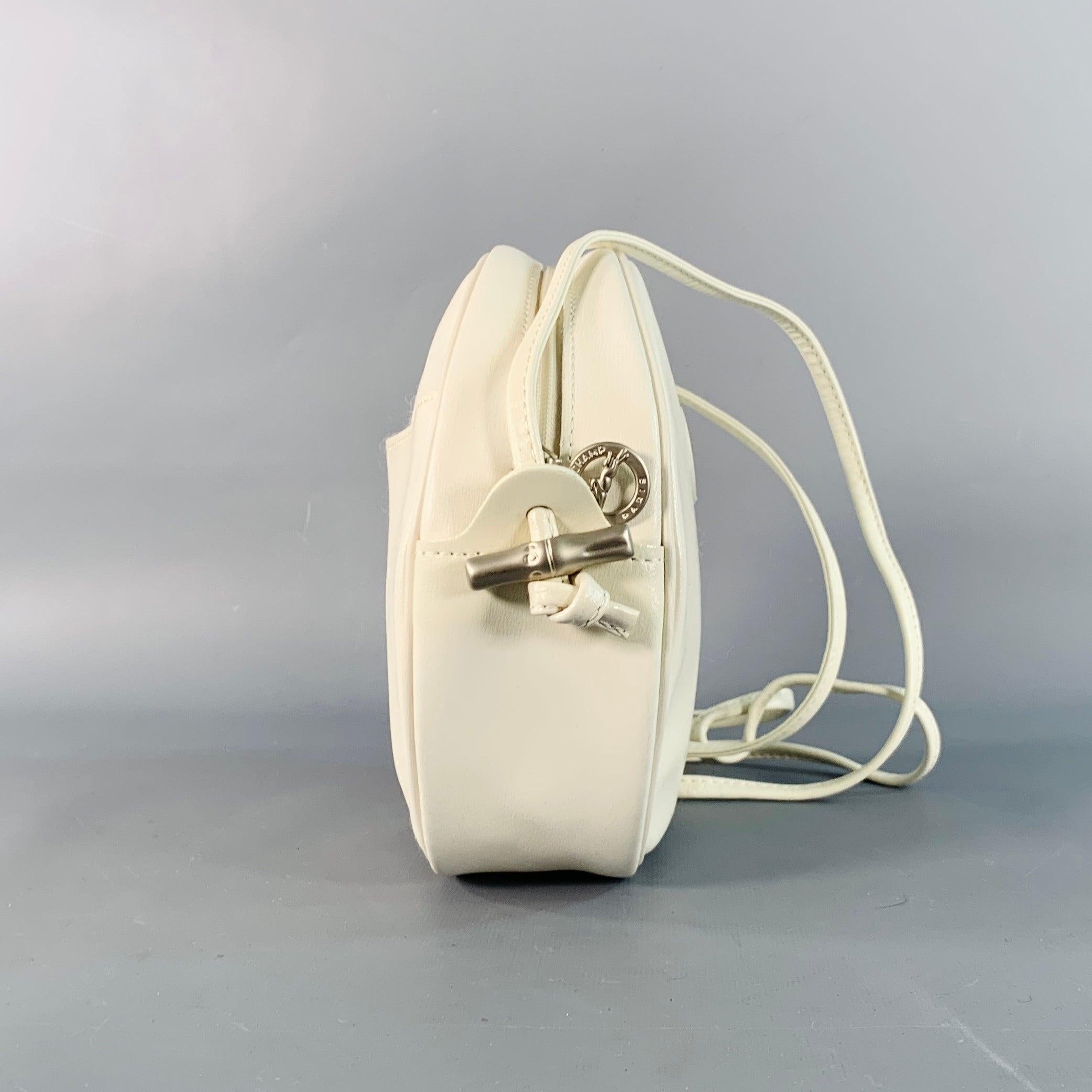 LONGCHAMP Vintage Weißes Kunstleder Runde Crossbody Handtasche im Zustand „Gut“ im Angebot in San Francisco, CA