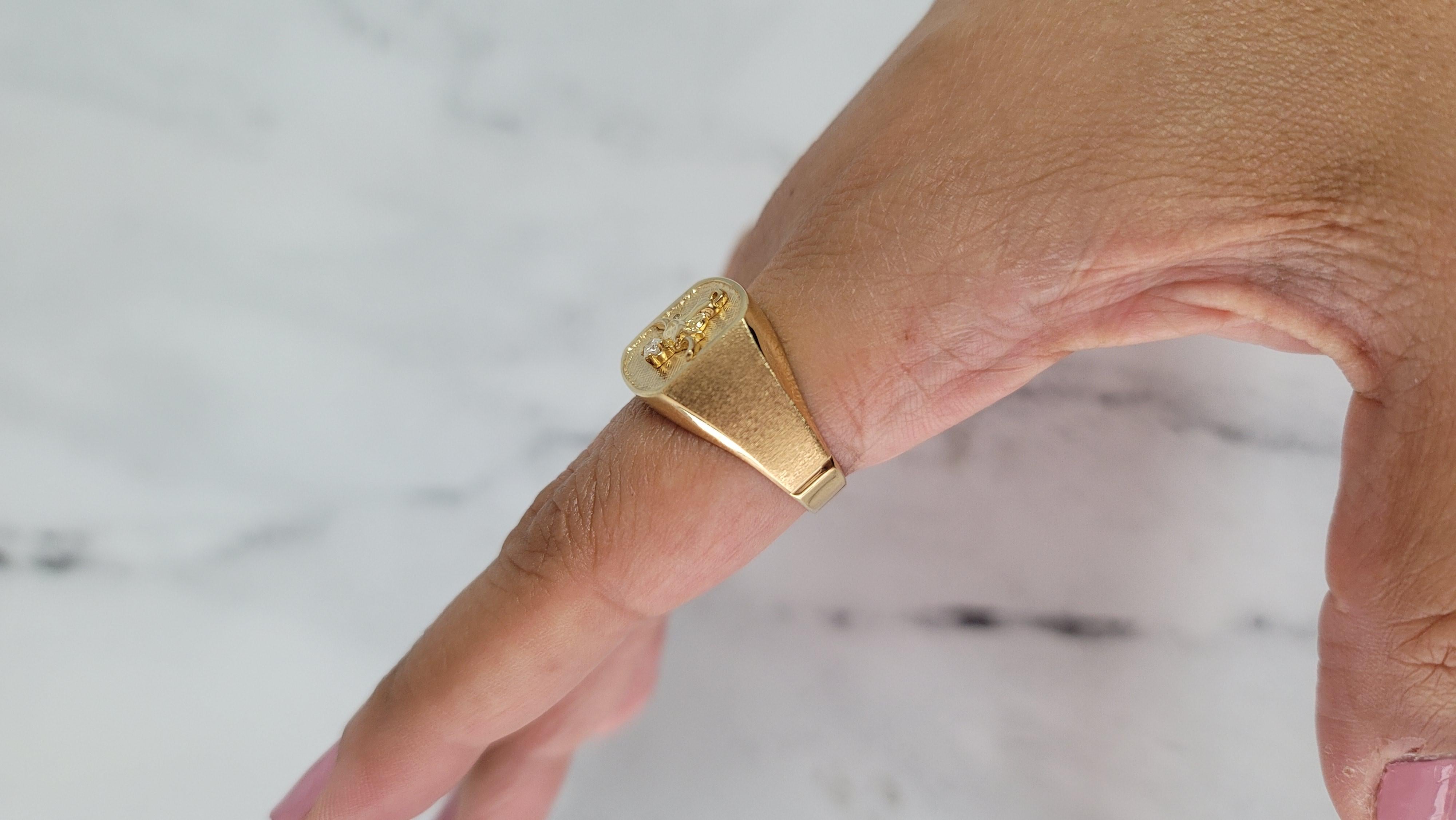 Longhorn Diamond Ring with Brushed Satin Finish In New Condition For Sale In Sugar Land, TX