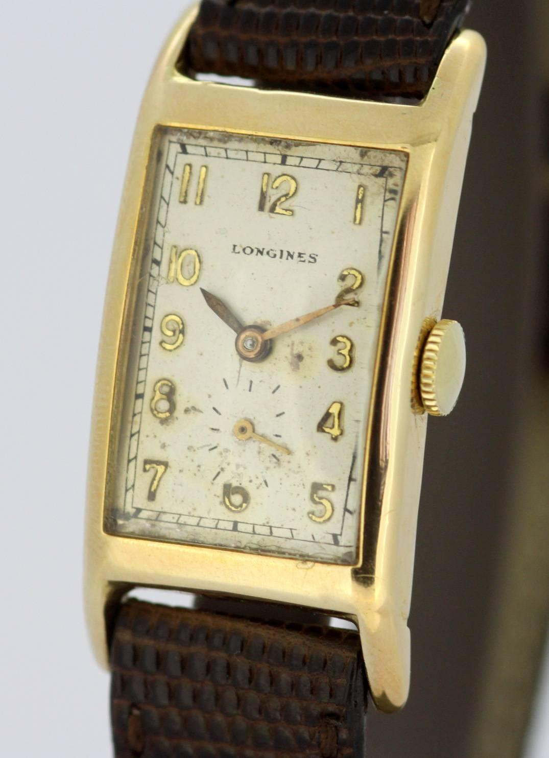 Longines, Vintage 14 Karat Yellow Gold Manual Winding Wristwatch, 1937 In Excellent Condition In Braintree, GB