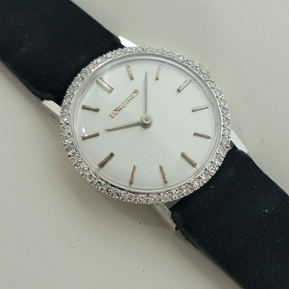 Reloj de cuerda manual Longines de oro blanco de 14 quilates de 28 mm de los años 60 para señora de cóctel con diamantes RA654 en Excelente estado para la venta en Beverly Hills, CA