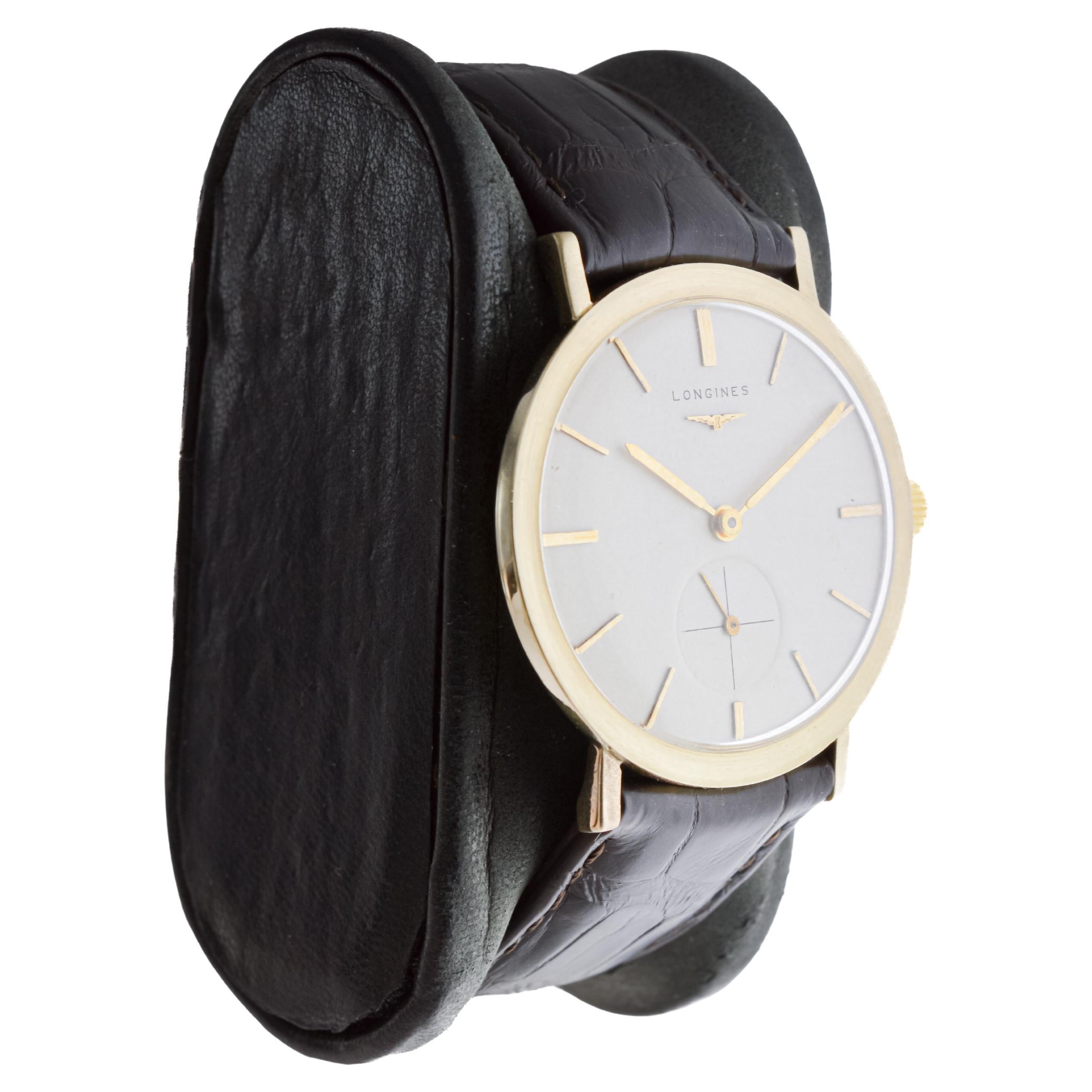 FACTORY / HOUSE: Longines Watch Company
STYLE / REFERENCE: Art Deco / Reference 175
METAL / MATERIAL: 14Kt Solid Gold
CIRCA / YEAR: 1960's
DIMENSIONS / SIZE: Length 38mm X Diameter 34mm
MOVEMENT / CALIBER: Manual Winding / 17 Jewels / Caliber