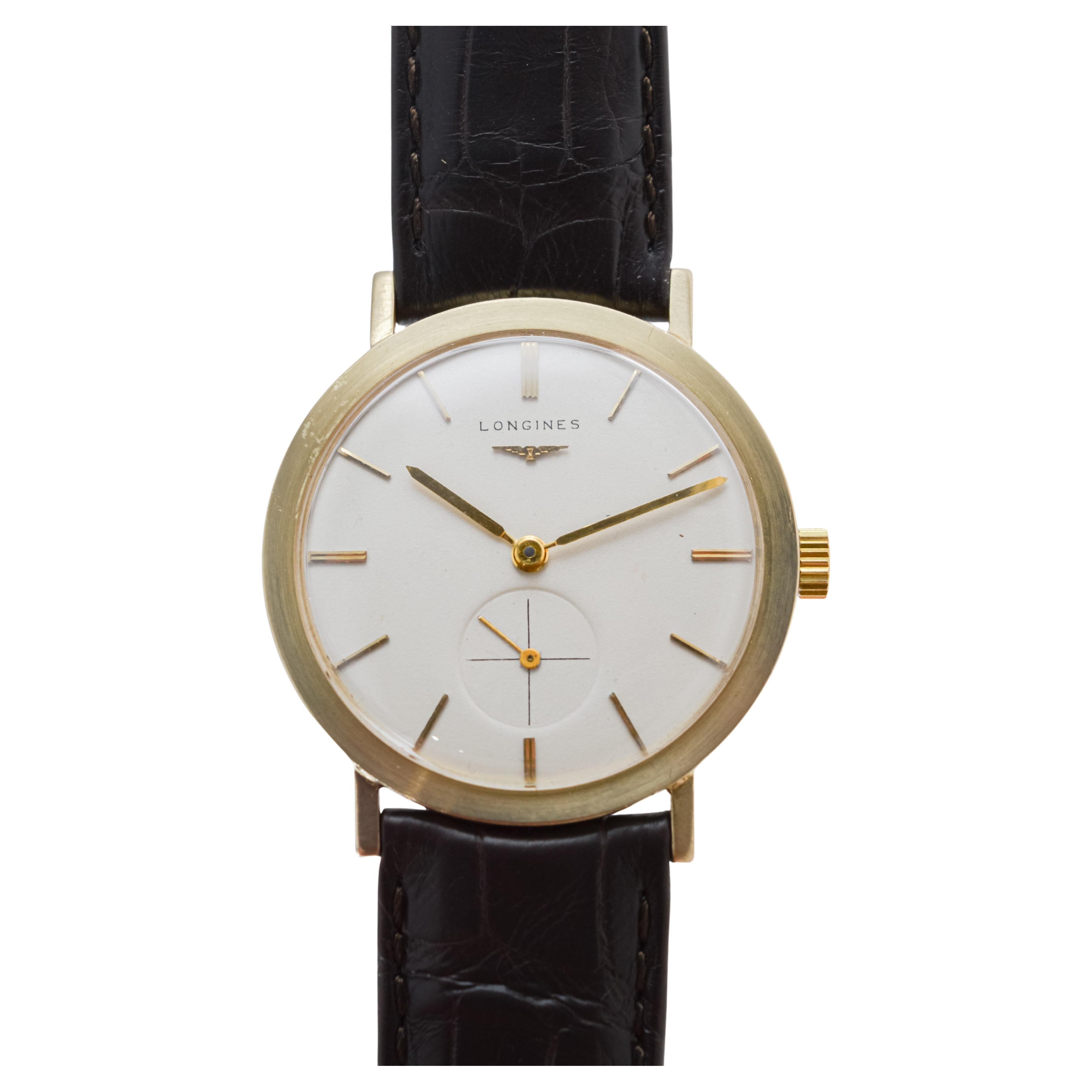 Longines 14Kt Solid Gold Mid-Century Watch circa 1960's Very Rare Model For Sale 2