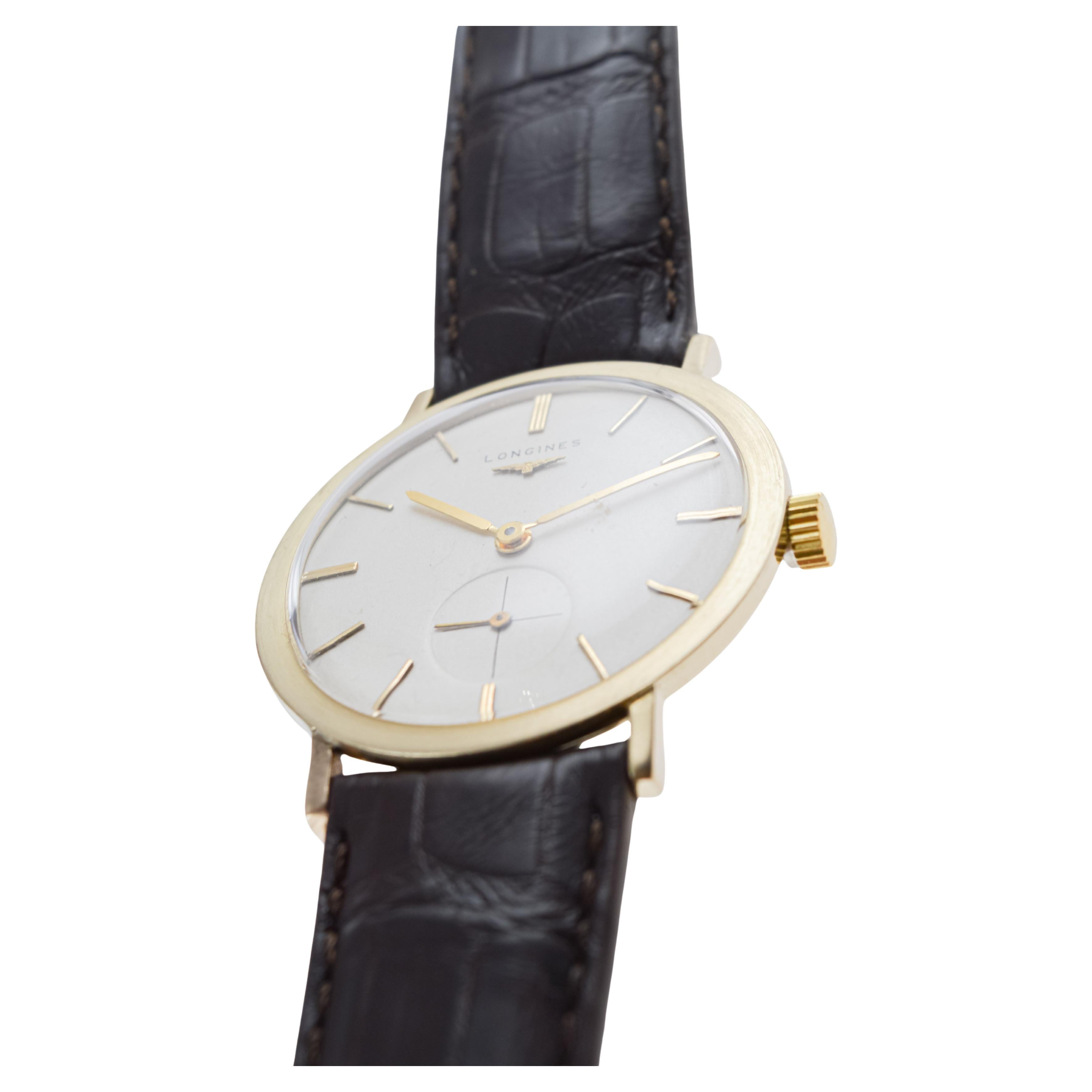 Longines 14Kt Solid Gold Mid-Century Watch circa 1960's Very Rare Model For Sale 3