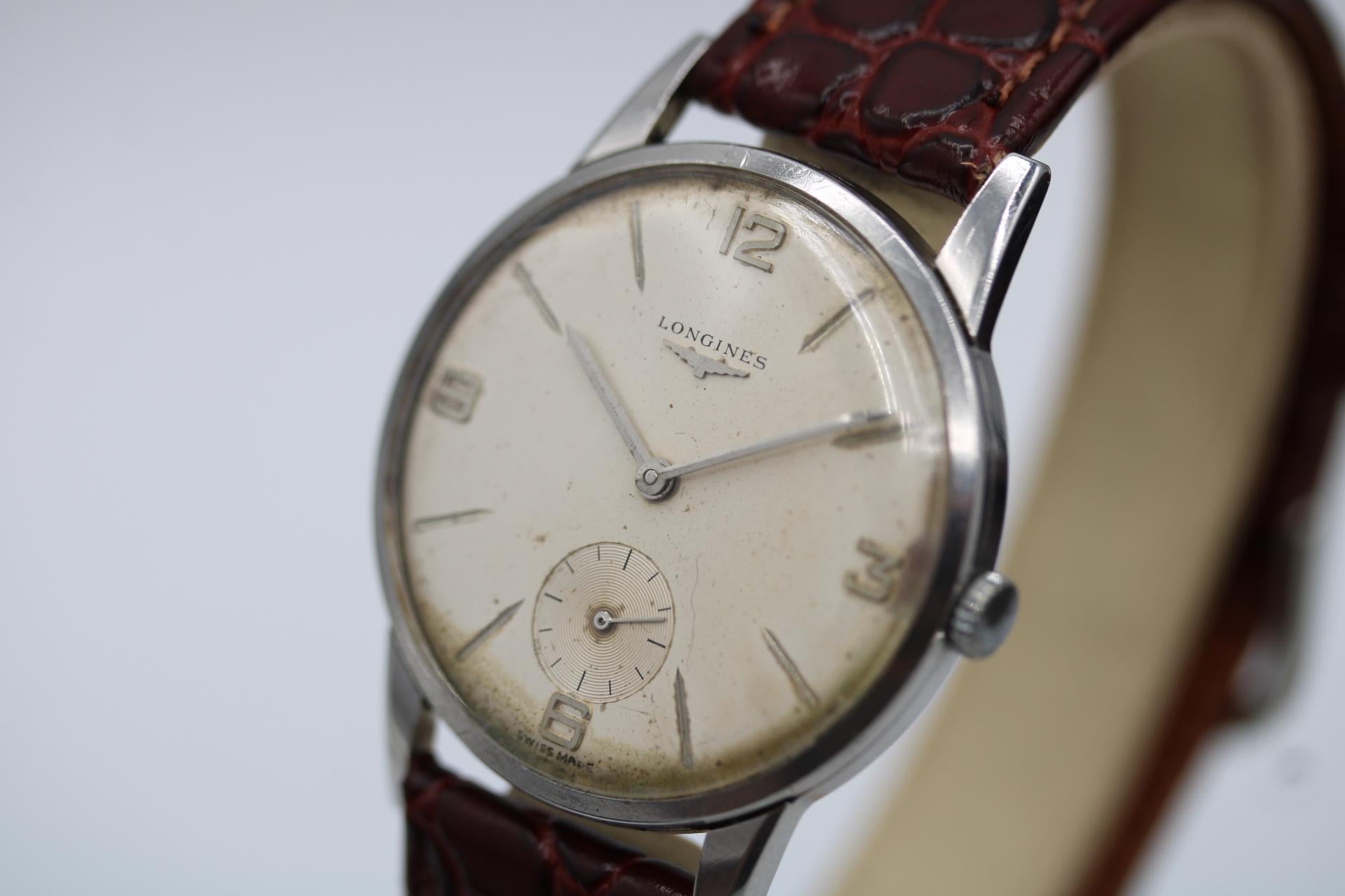 Longines 8888 In Good Condition For Sale In London, GB