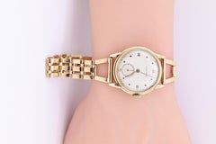 LONGINES Calatrava Vintage Watch 1940s Made With 14K Yellow Gold