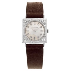 Montre-bracelet manuelle classique Longines en or blanc 14 carats