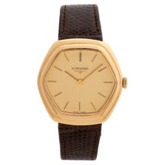 Reloj de pulsera Longines, caja con tapa de oro, esfera hexagonal en forma de TV, 17 rubíes, c1975