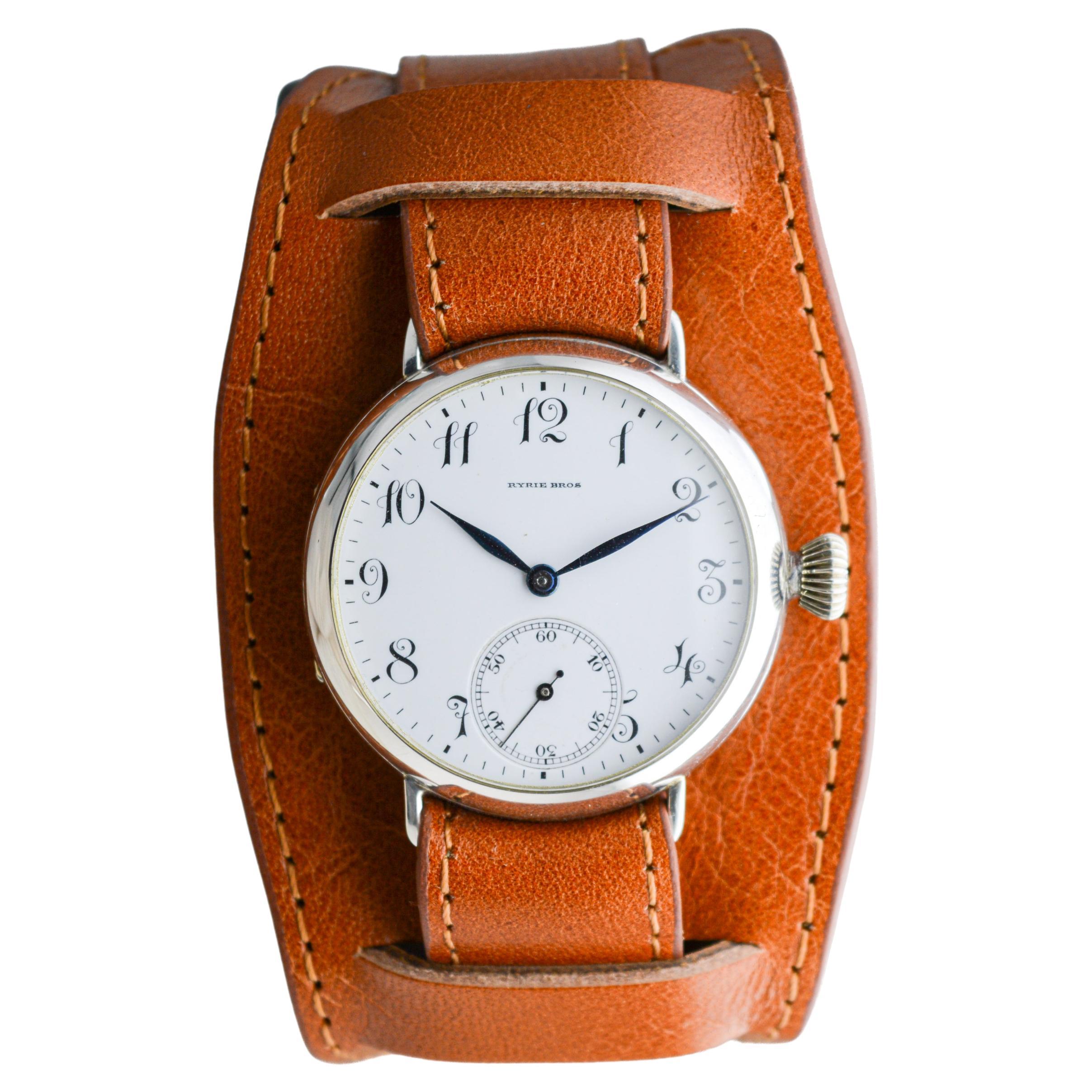 Longines pour Ryrie Bros, Toronto, Canada, trench-montre en argent sterling de 1906