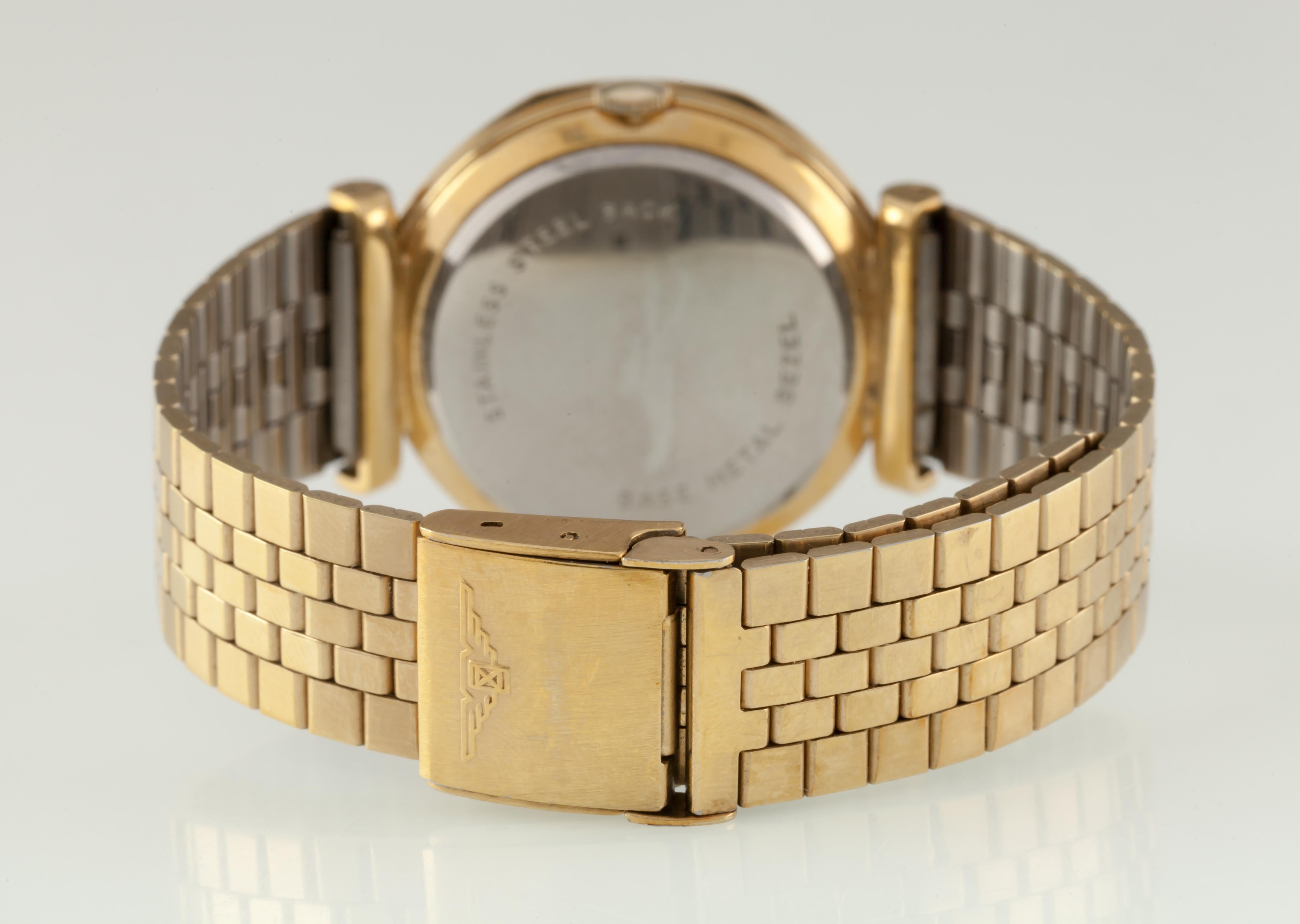 Longines Montre mécanique pour homme en métal doré avec bracelet Aftermarket Cal. 528 en vente 1