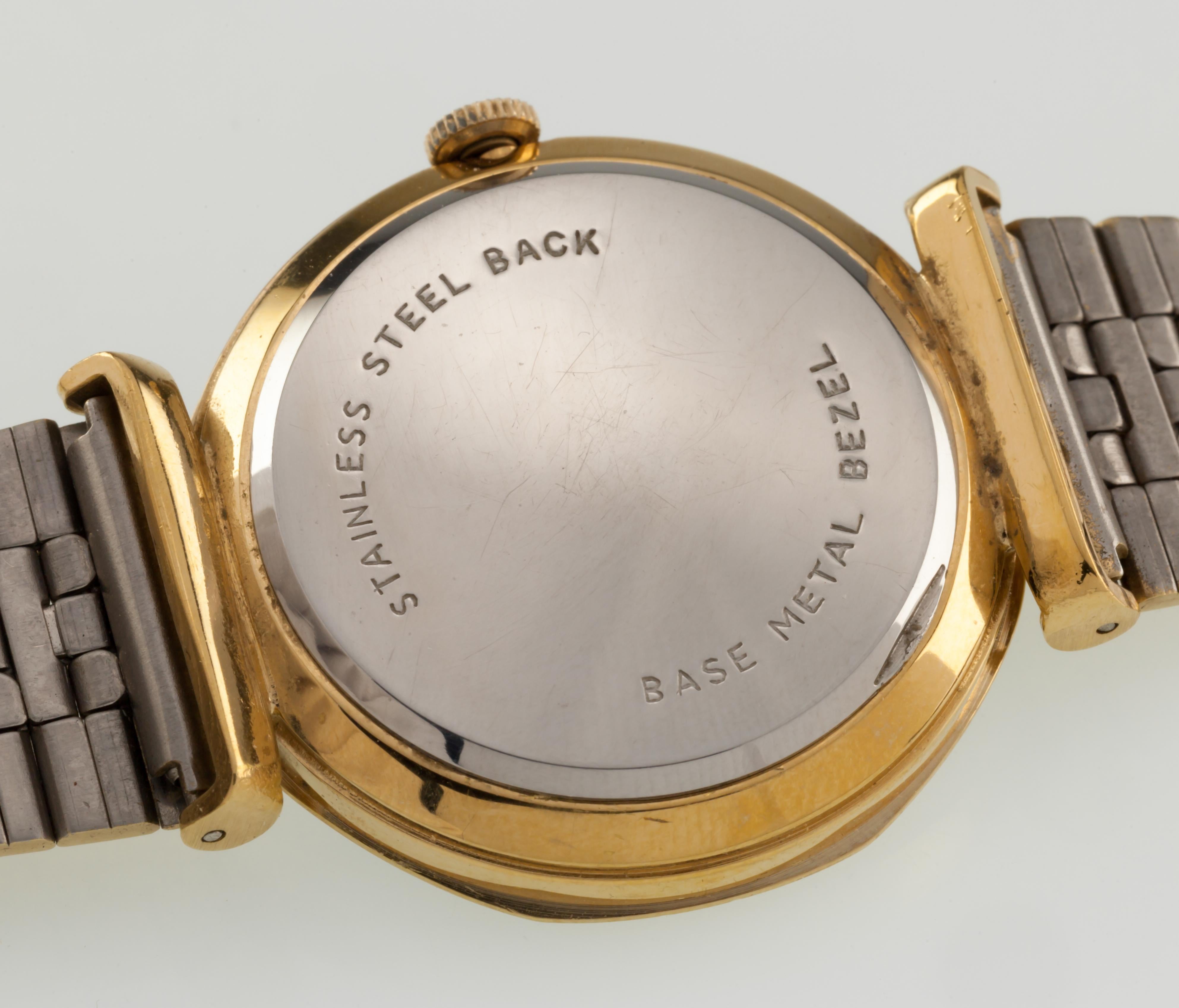 Longines Montre mécanique pour homme en métal doré avec bracelet Aftermarket Cal. 528 en vente 2