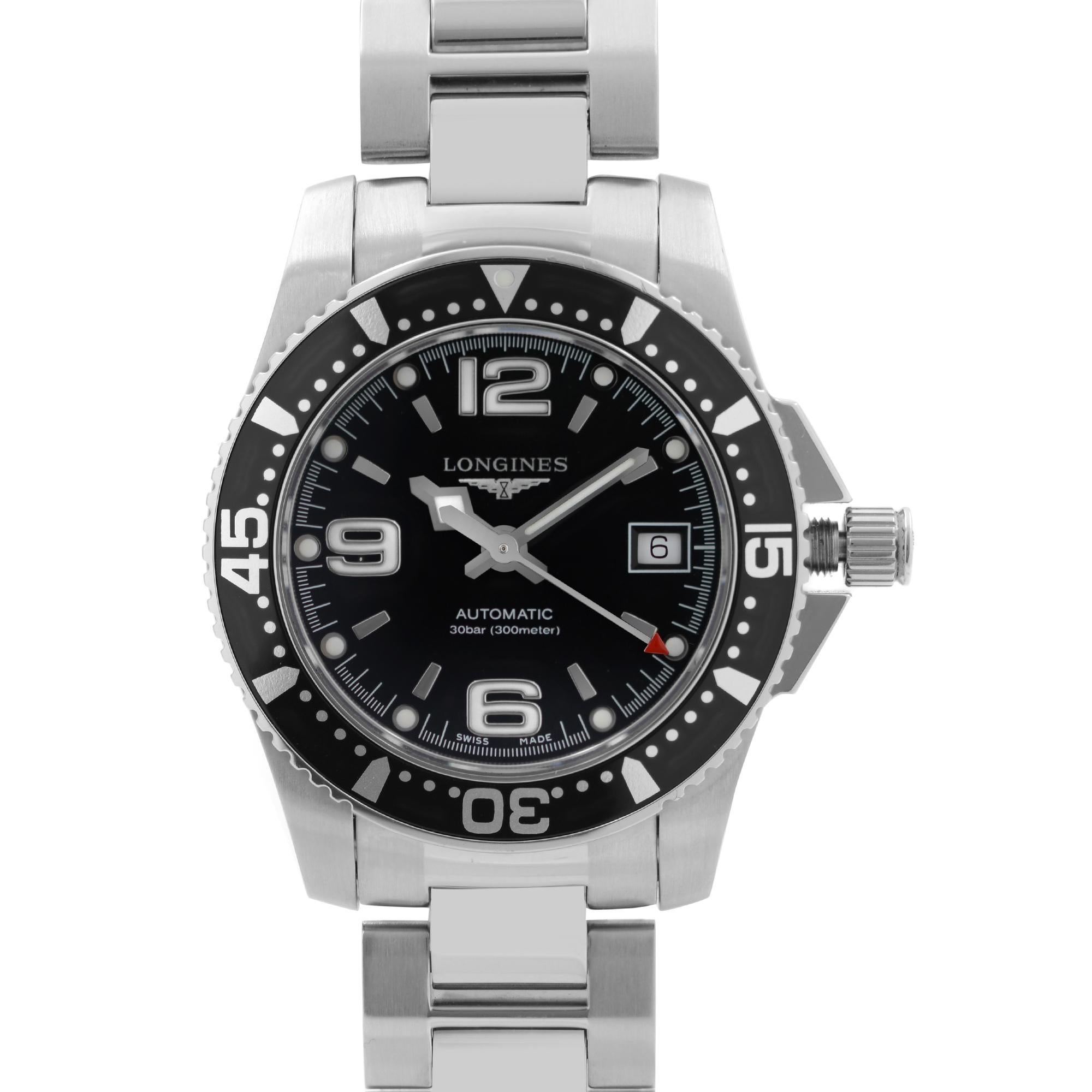 Anzeigemodell Longines HydroConquest Edelstahl Schwarzes Zifferblatt Automatische Damenuhr L3.284.4.56.6. Dieser schöne Zeitmesser verfügt über: Edelstahlgehäuse & Armband:: einseitig drehbare Lünette mit schwarzer Ionenplattierung:: schwarzes