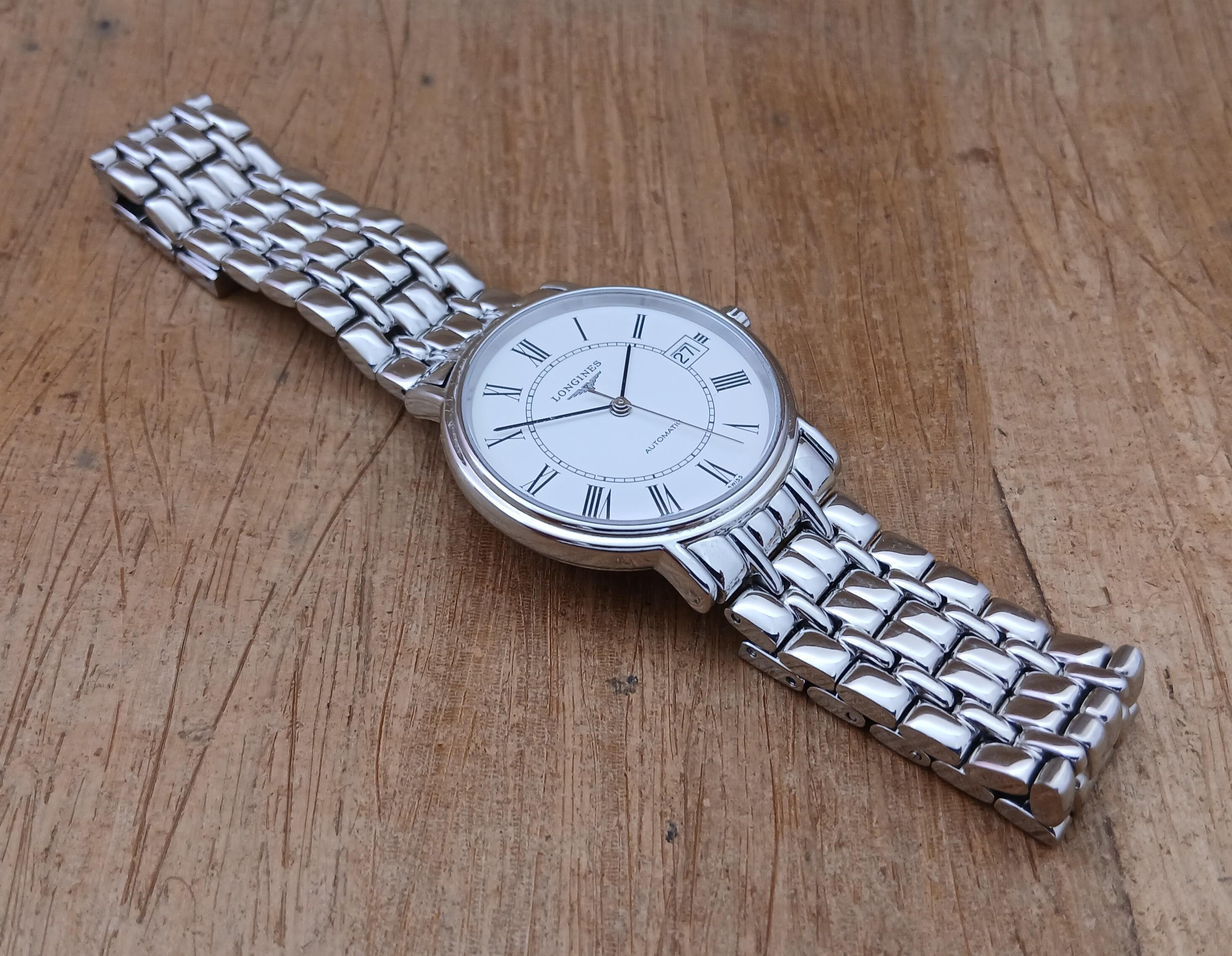 Longines La Grande Classique Presence L4.721.4 Orologio automatico da uomo in acciaio con scatola in vendita 6