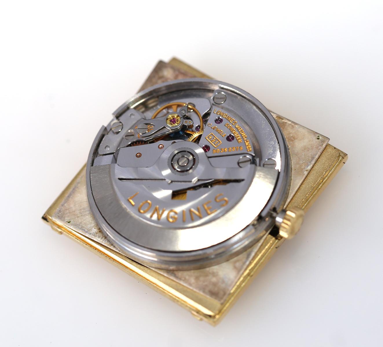 Longines Mechanical Automatic Date Swiss Watch Square 18K Yellow Gold, 1970 3