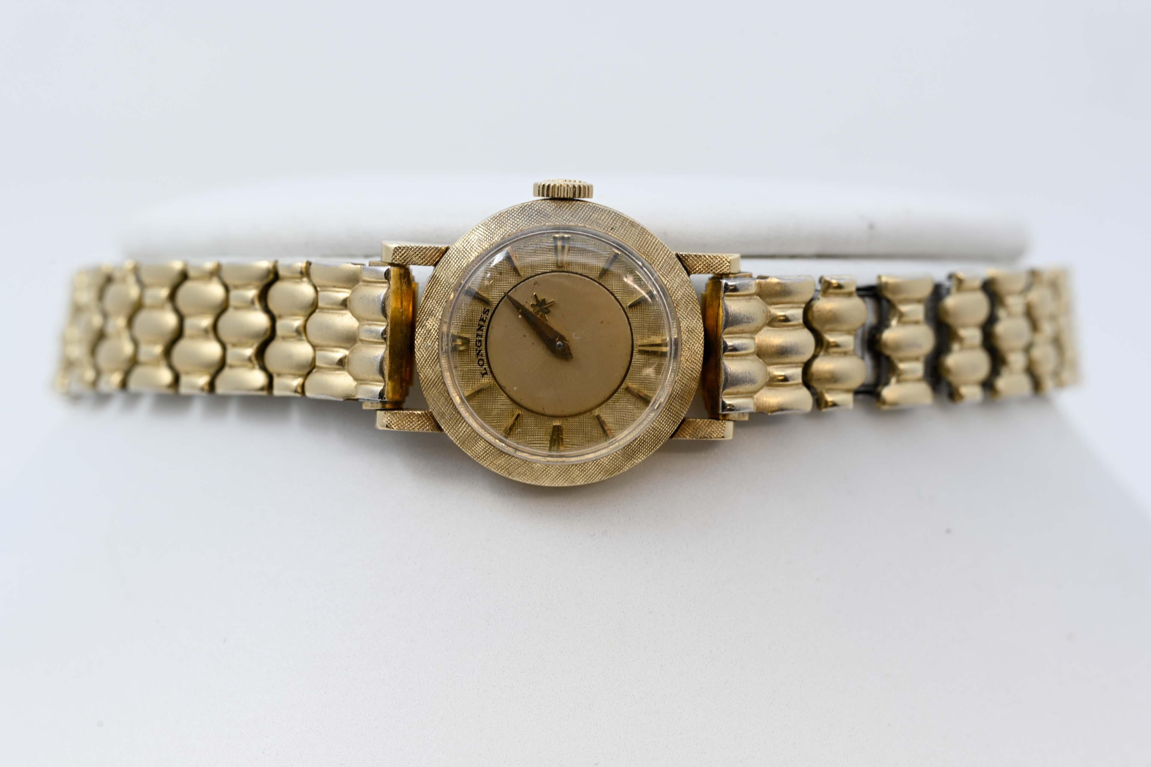 Longines Mystery Dial Ladies Watch 14k Yellow Gold In Good Condition For Sale In Montreal, QC