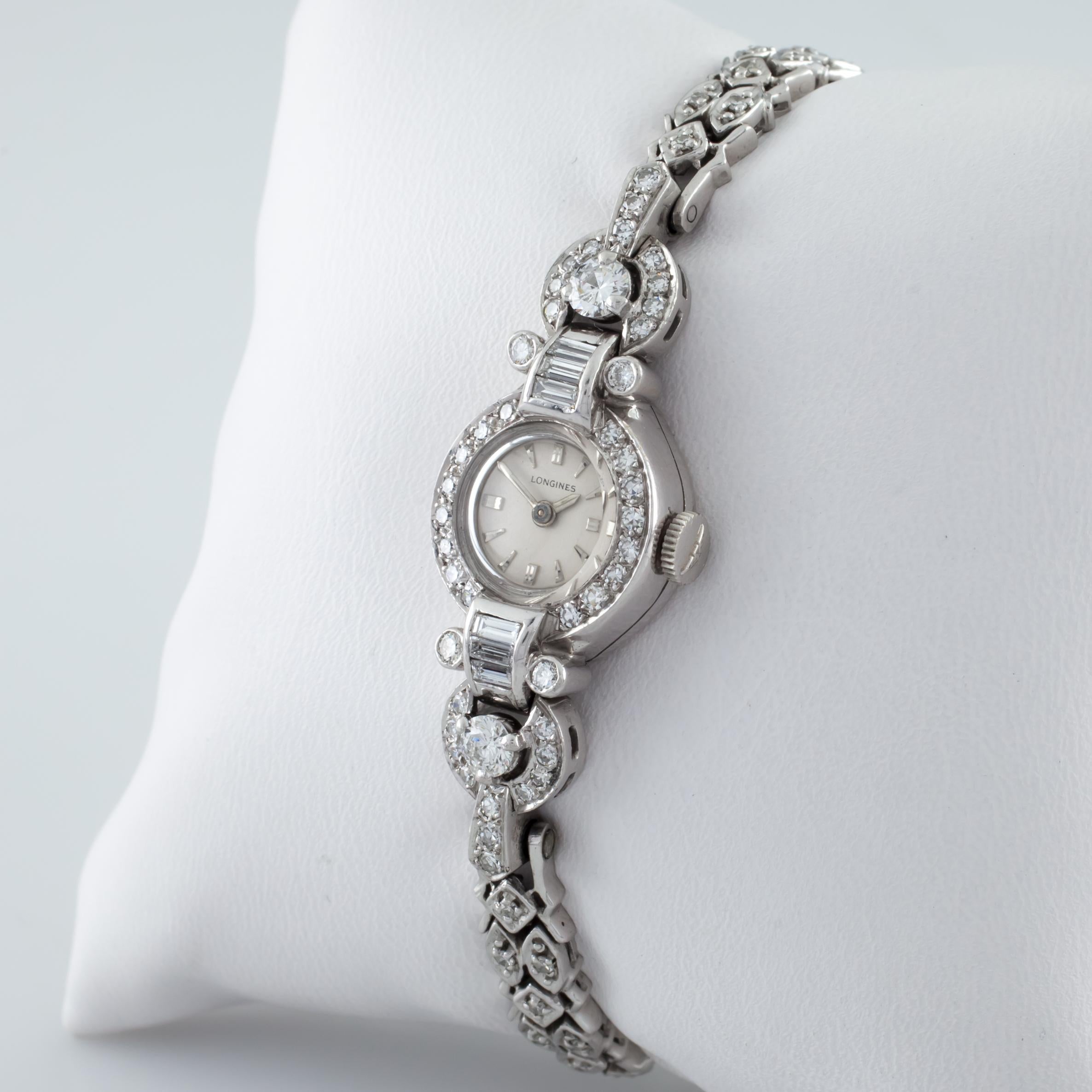 Longines Montre habillée en platine et or blanc 14 carats avec diamants pour femmes Bon état - En vente à Sherman Oaks, CA