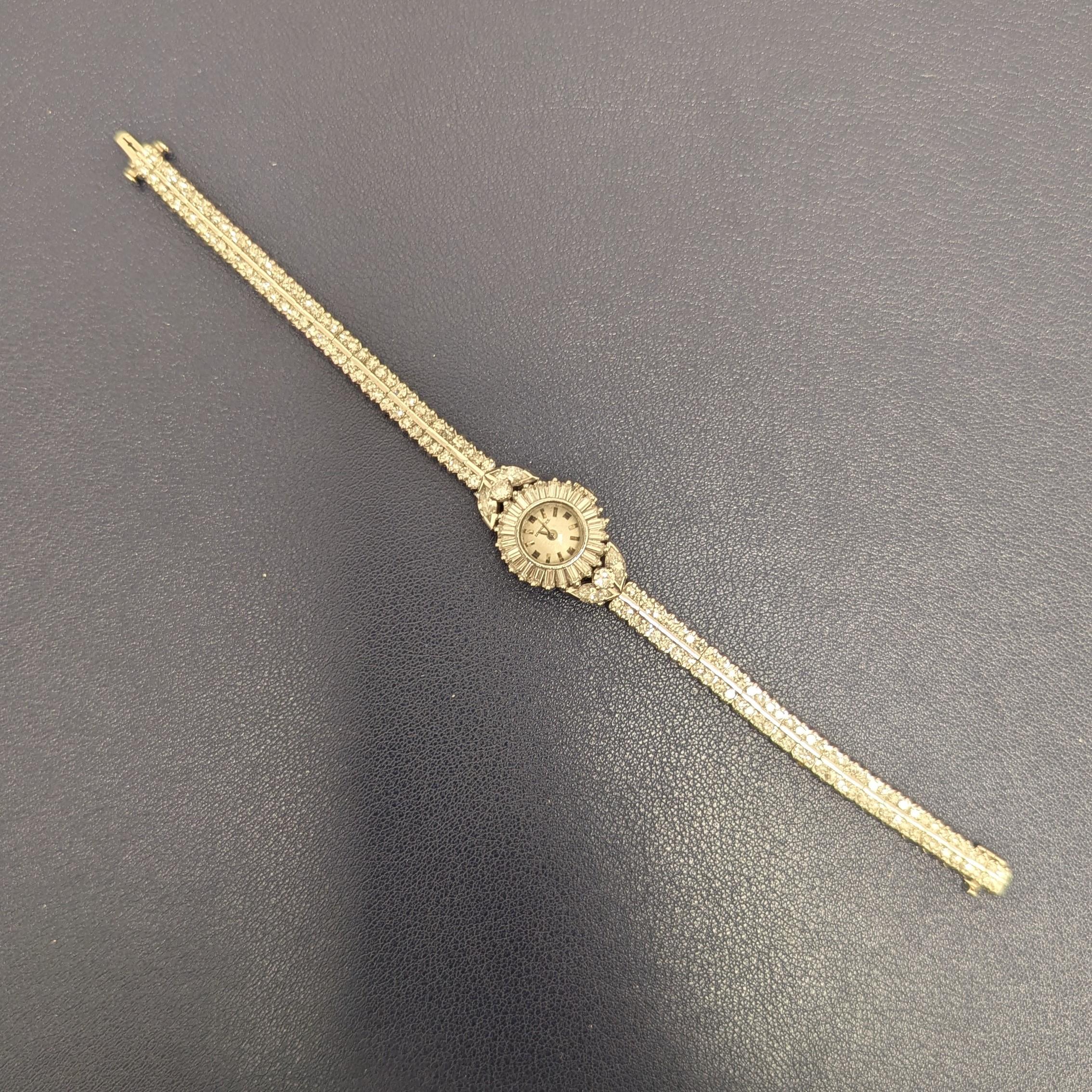 Longines Platinum and Diamond Wristwatch In Excellent Condition For Sale In New York, NY