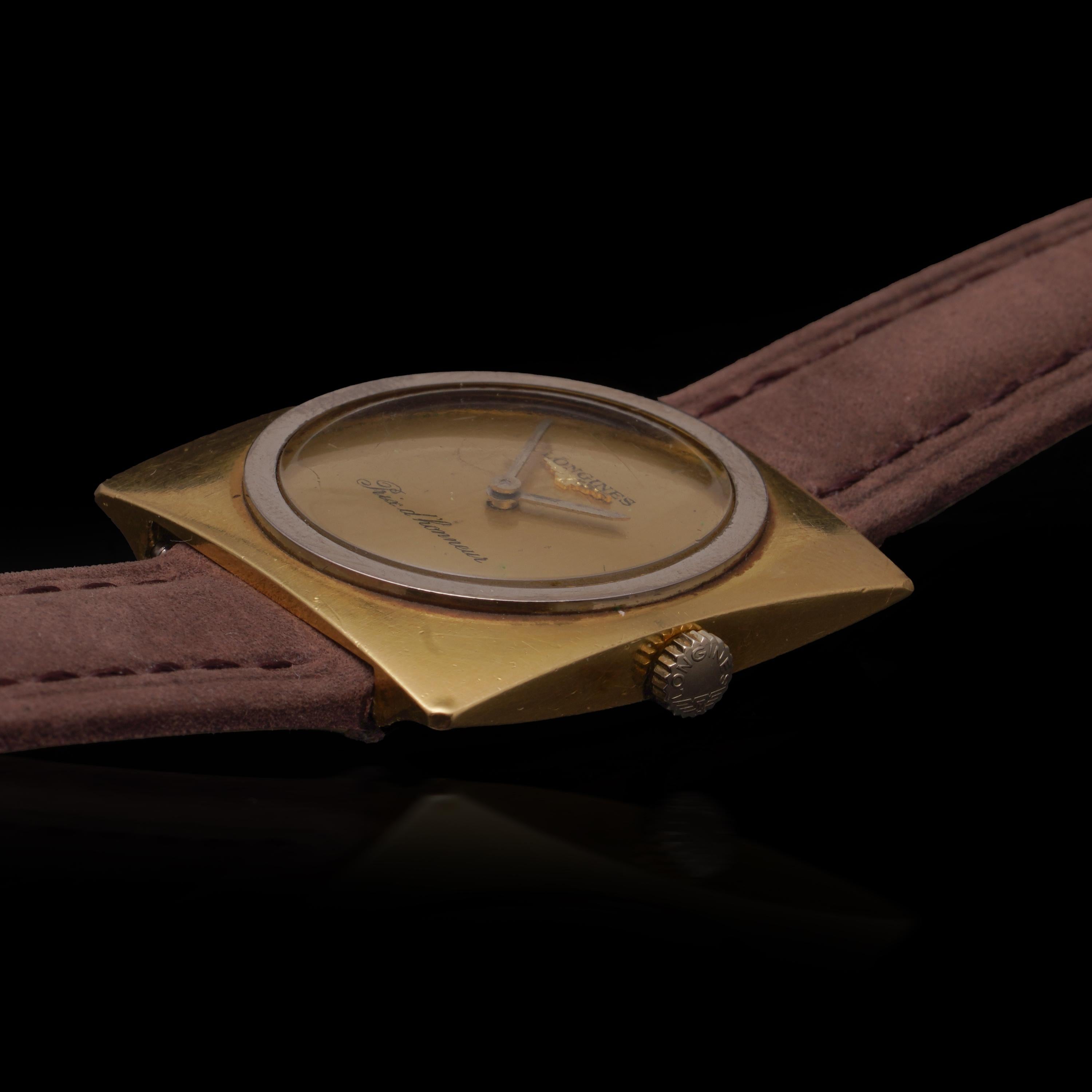 Longines Prix d'Honneur Orologio quadrato d'oro 18ct a carica manuale in vendita 2