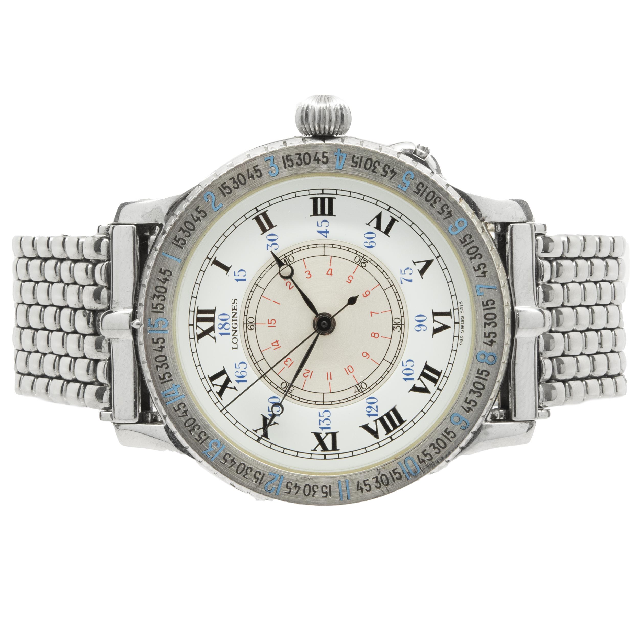 Marke: Longines
Uhrwerk: automatisch
Funktion: Stunden, Minuten, Sekunden, inneres, drehbares, versilbertes Zifferblatt für die Synchronisierung der Sekunden mit einem Radiozeitsignal und drehbare Lünette, um die täglichen Variationen der