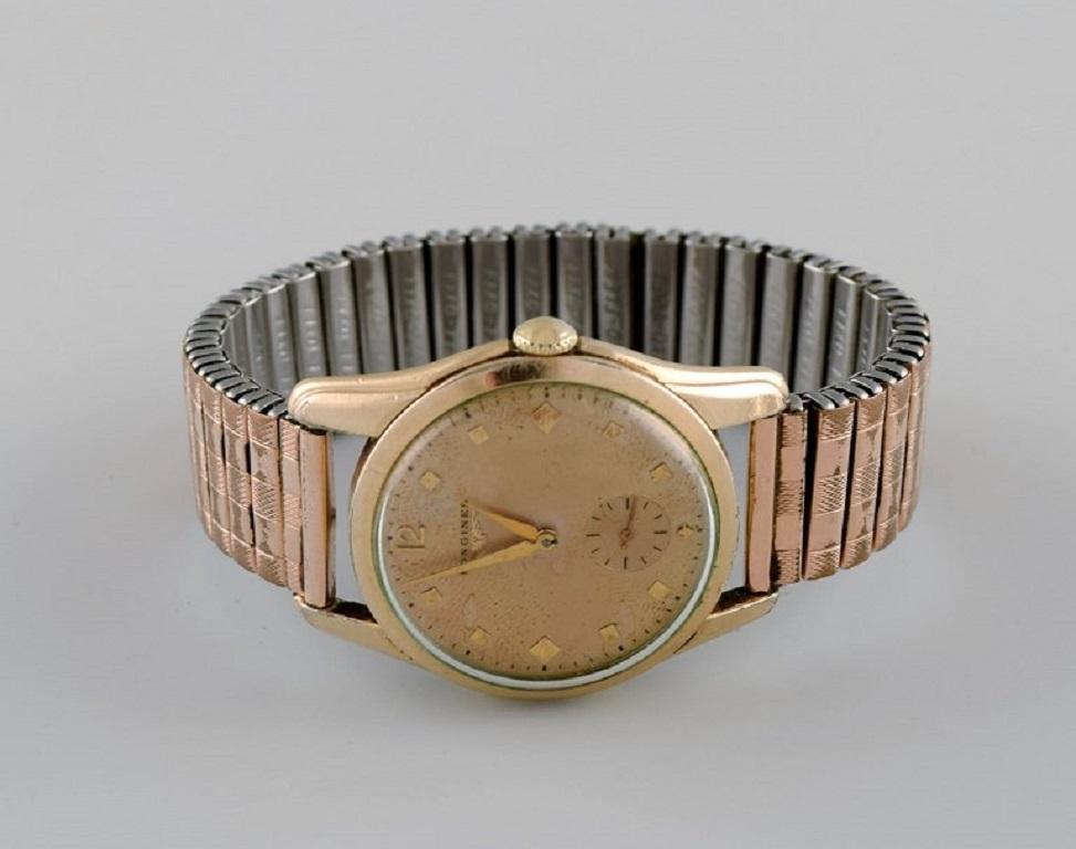 Montre-bracelet vintage pour homme de la marque Longines. Années 40 / 50.
Diamètre du boîtier : 35 mm.
En excellent état d'origine.
Toutes les montres sont soigneusement révisées par notre horloger professionnel.
Entièrement estampillé sur un