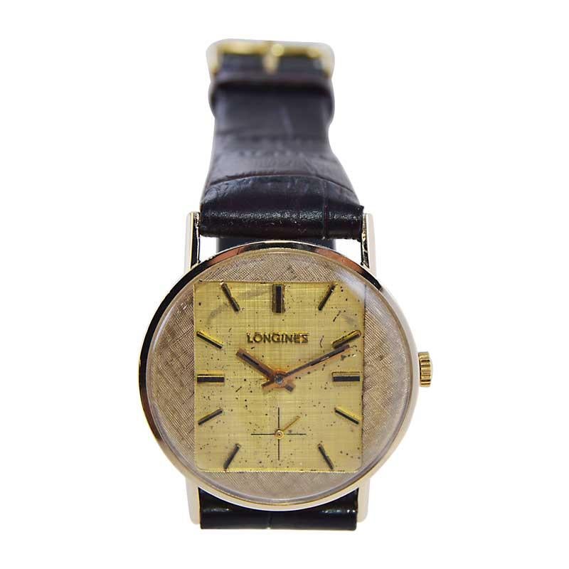 Design architectural Longines « Circle Around the Square » en or jaune, 1950 en vente 1