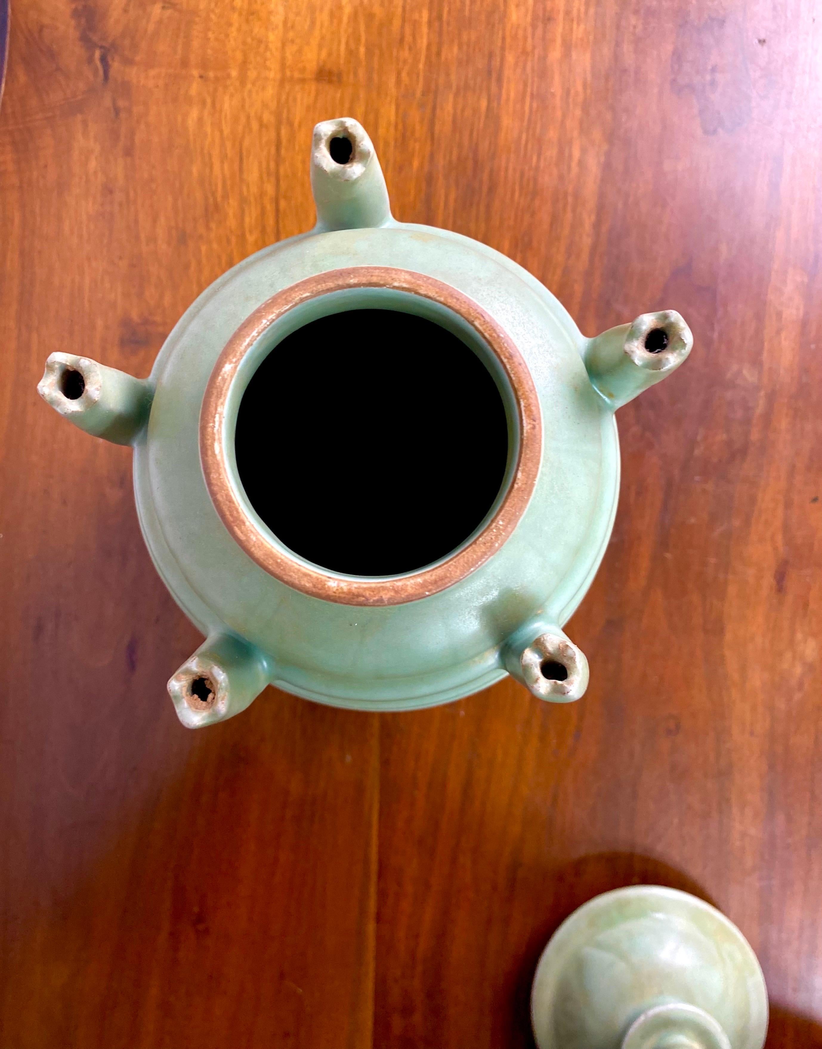 Enameled Longquan Celadon 5-tube Covered Vase - 20th - Song style - Chine For Sale