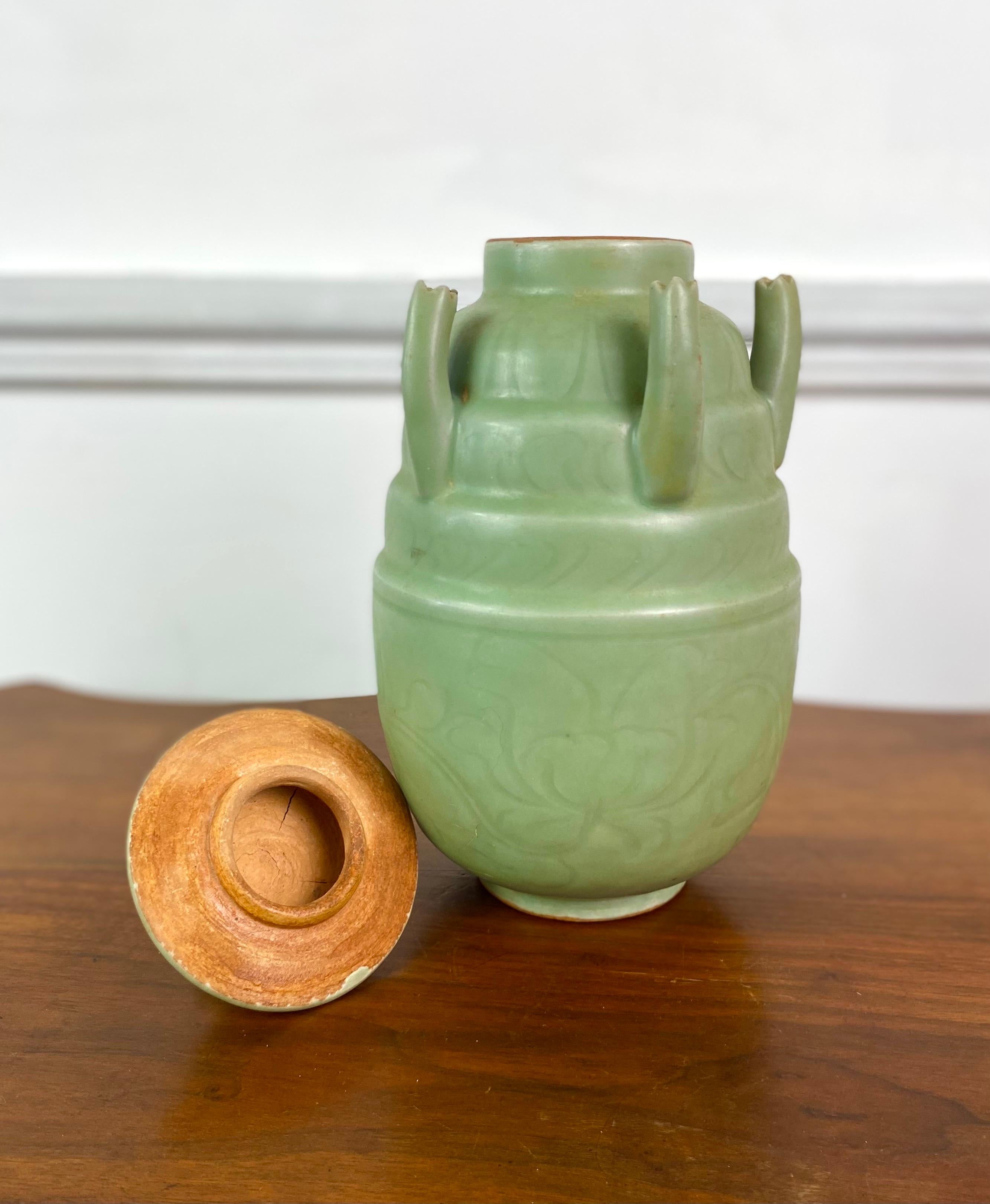 Longquan Celadon 5-tube Covered Vase - 18th or 19th Qing - Song style - Chine For Sale 1