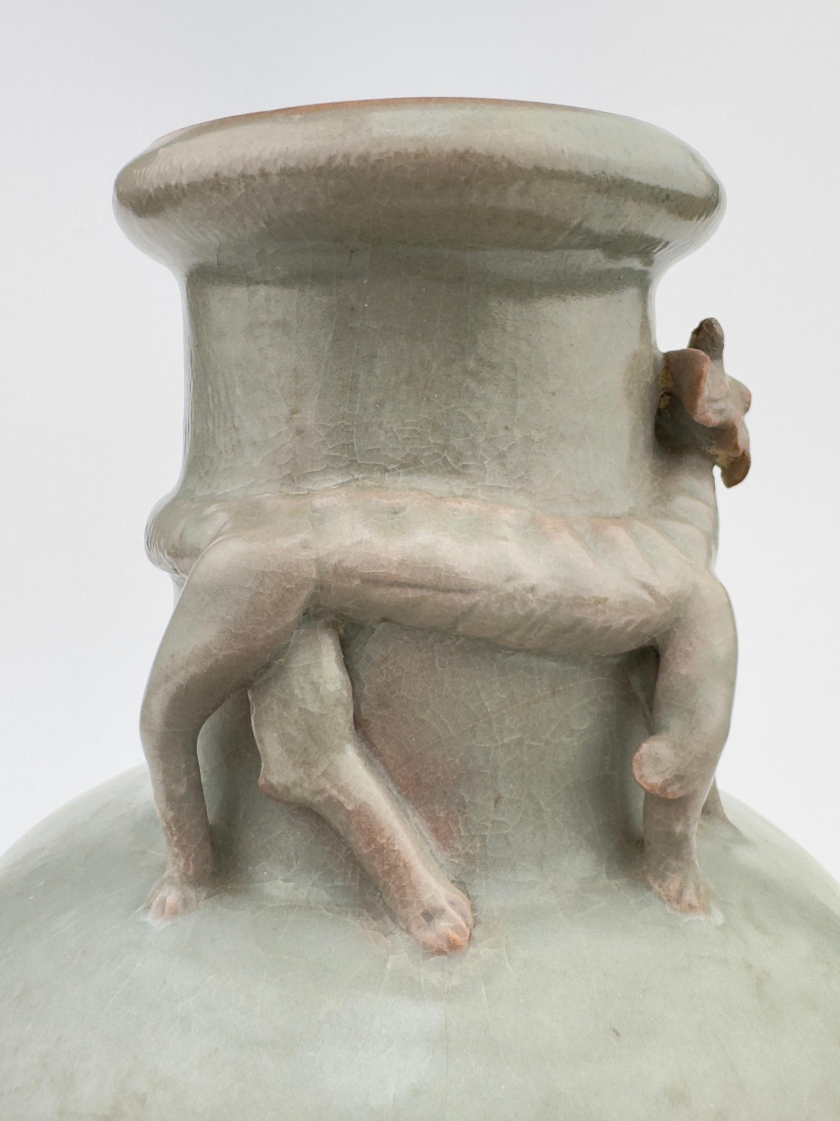 Longquan Celadon 'Dragon' Jar and Cover, Song Dynasty(1127–1279) For Sale 4