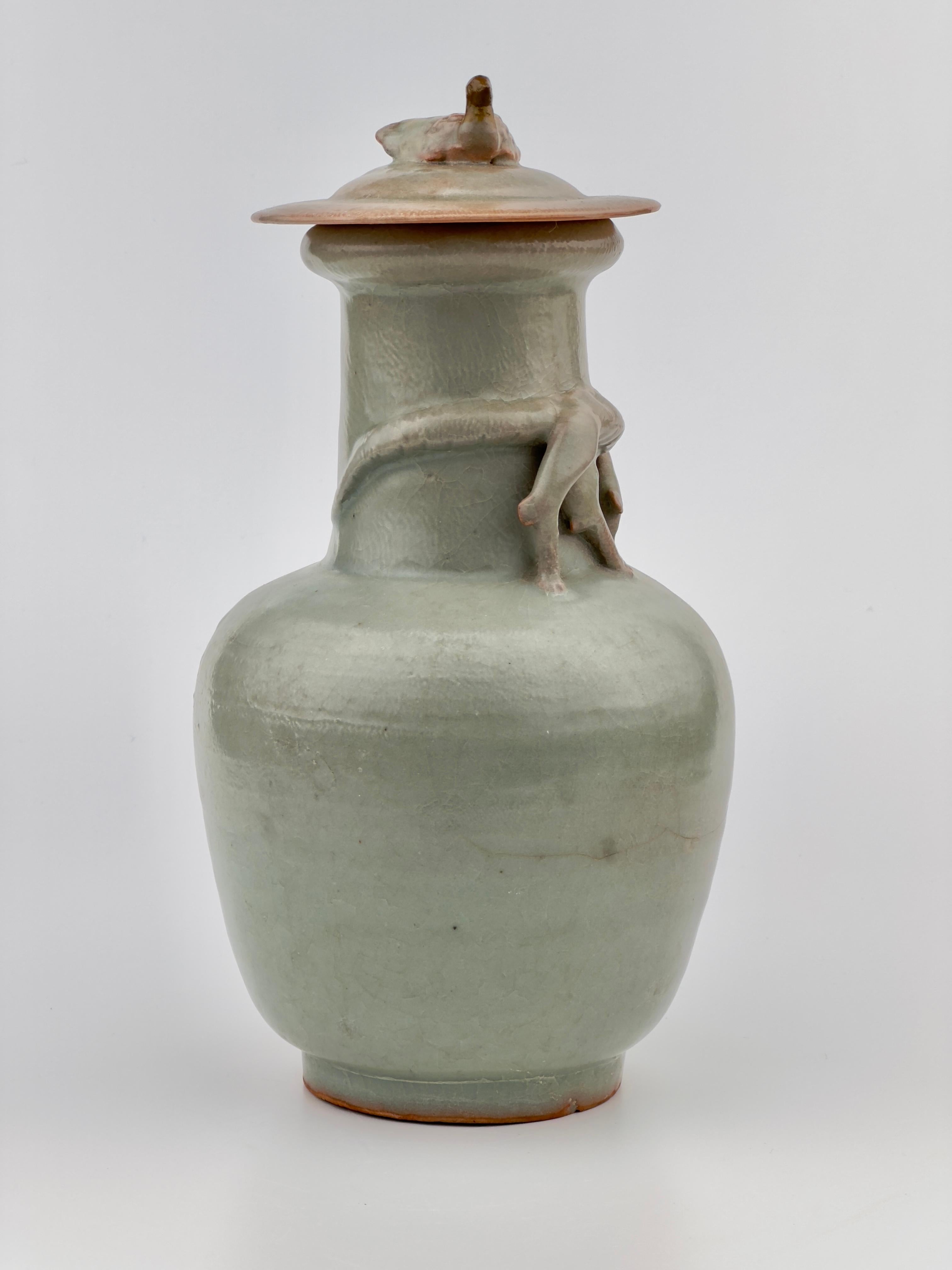 Ming Longquan Celadon 'Dragon' Jar and Cover, Song Dynasty(1127–1279) For Sale