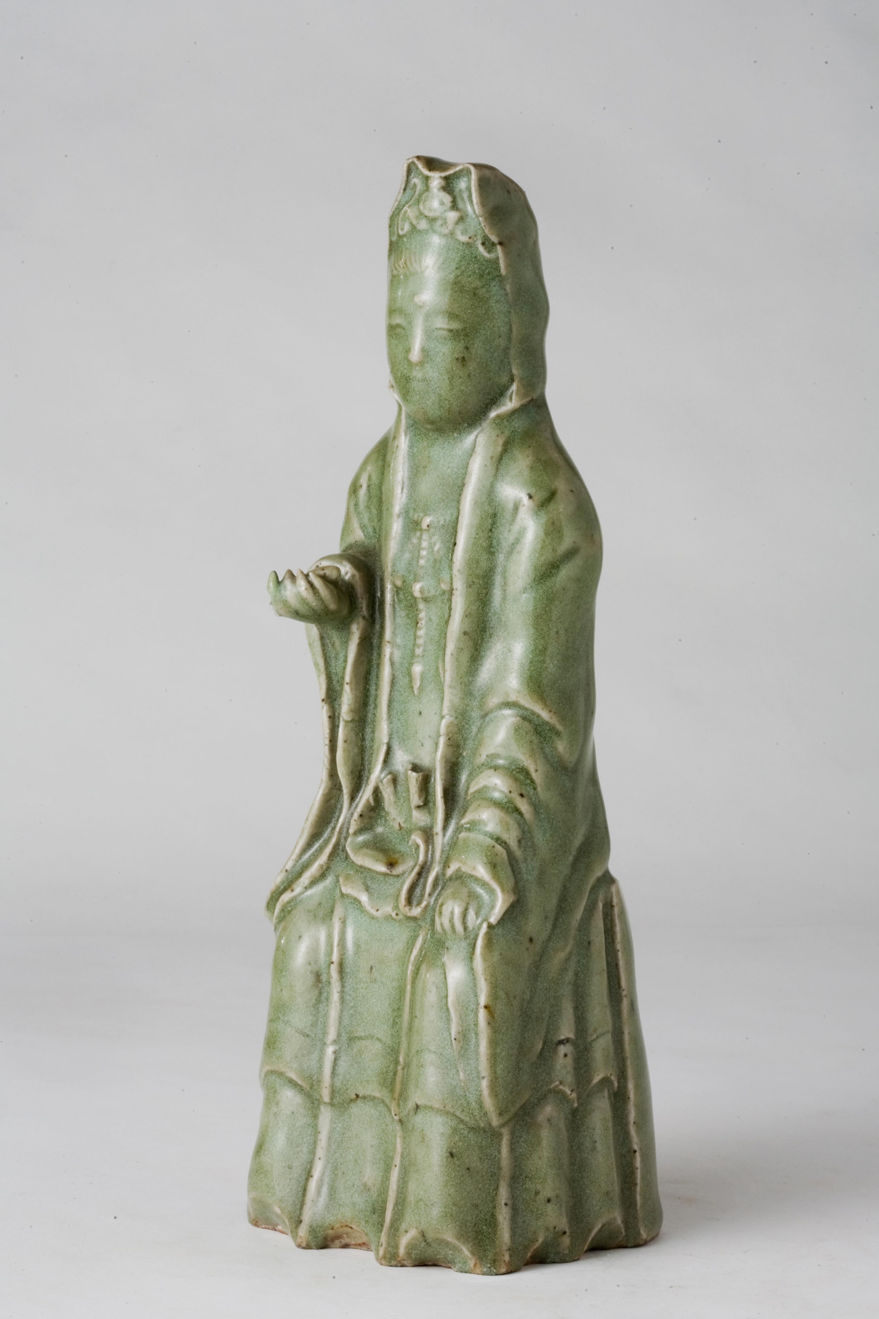 Longquan Celadon Figurine, Ming Dynasty (1368-1644) For Sale 4