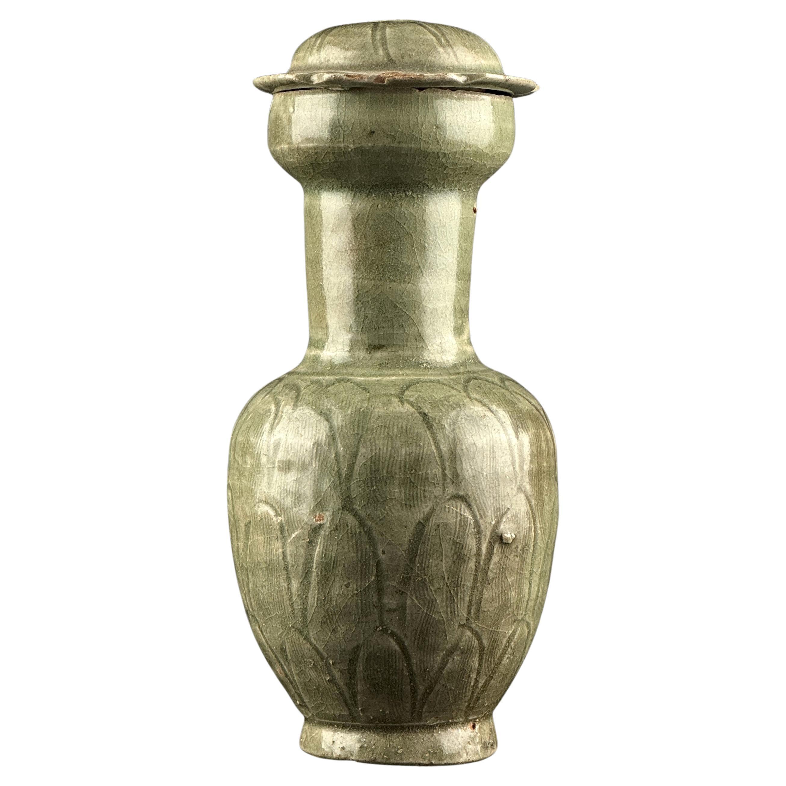 Longquan Celadon 'Lotus Petal' Jar And Cover, Northern Song Dynasty)