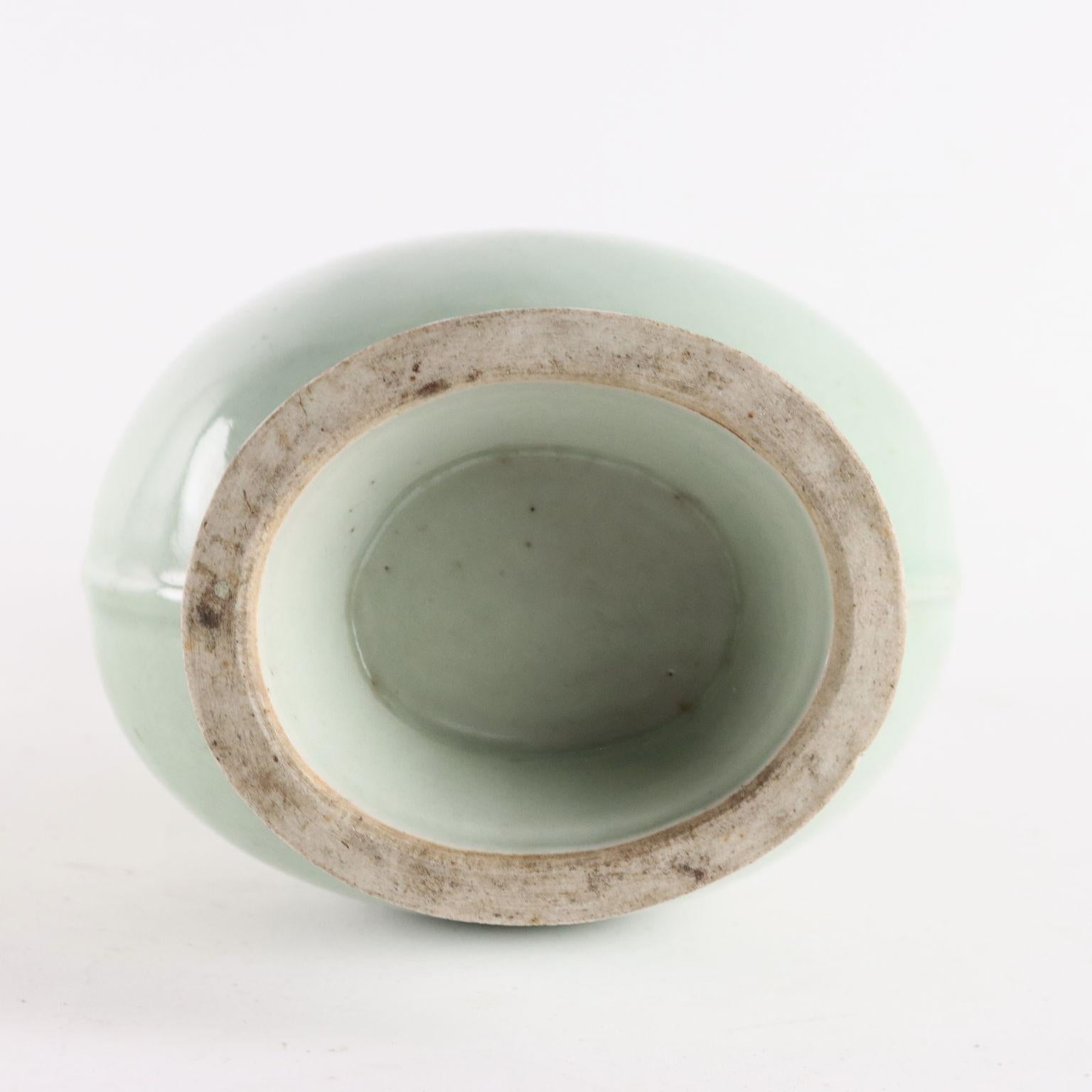 Vase Longquan en céramique de Chine époque Ming en vente 3