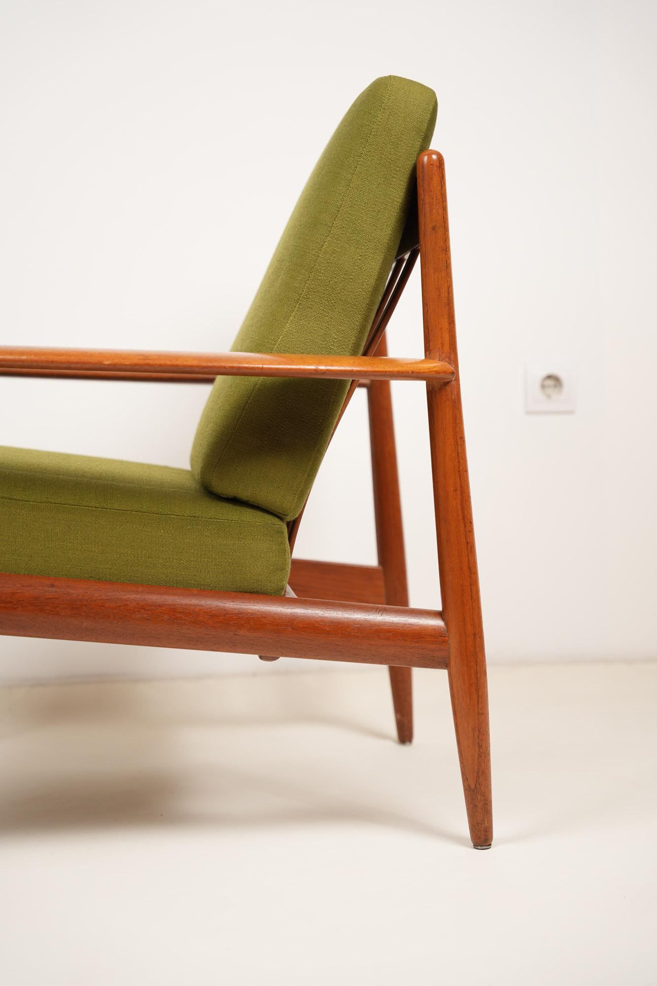 Longue Chair By Grete Jalk for france and Son 1950s For Sale 1
