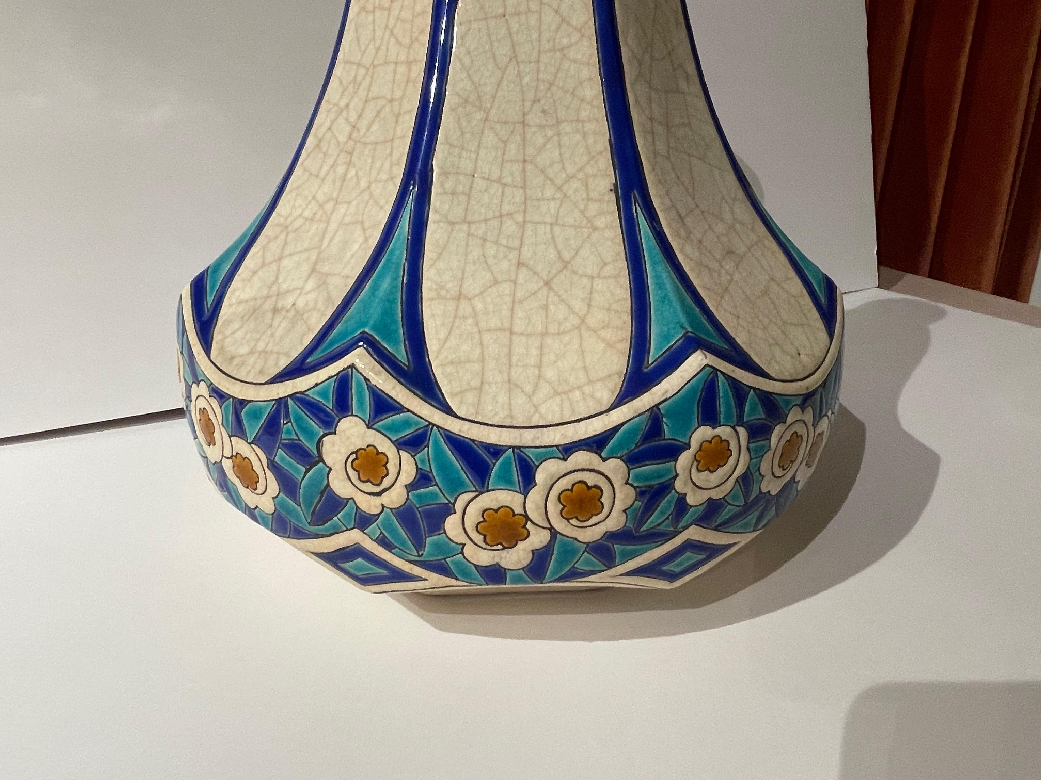 Art déco Grand vase en forme de gourde géométrique en céramique cloisonnée Art Déco français Longwy en vente