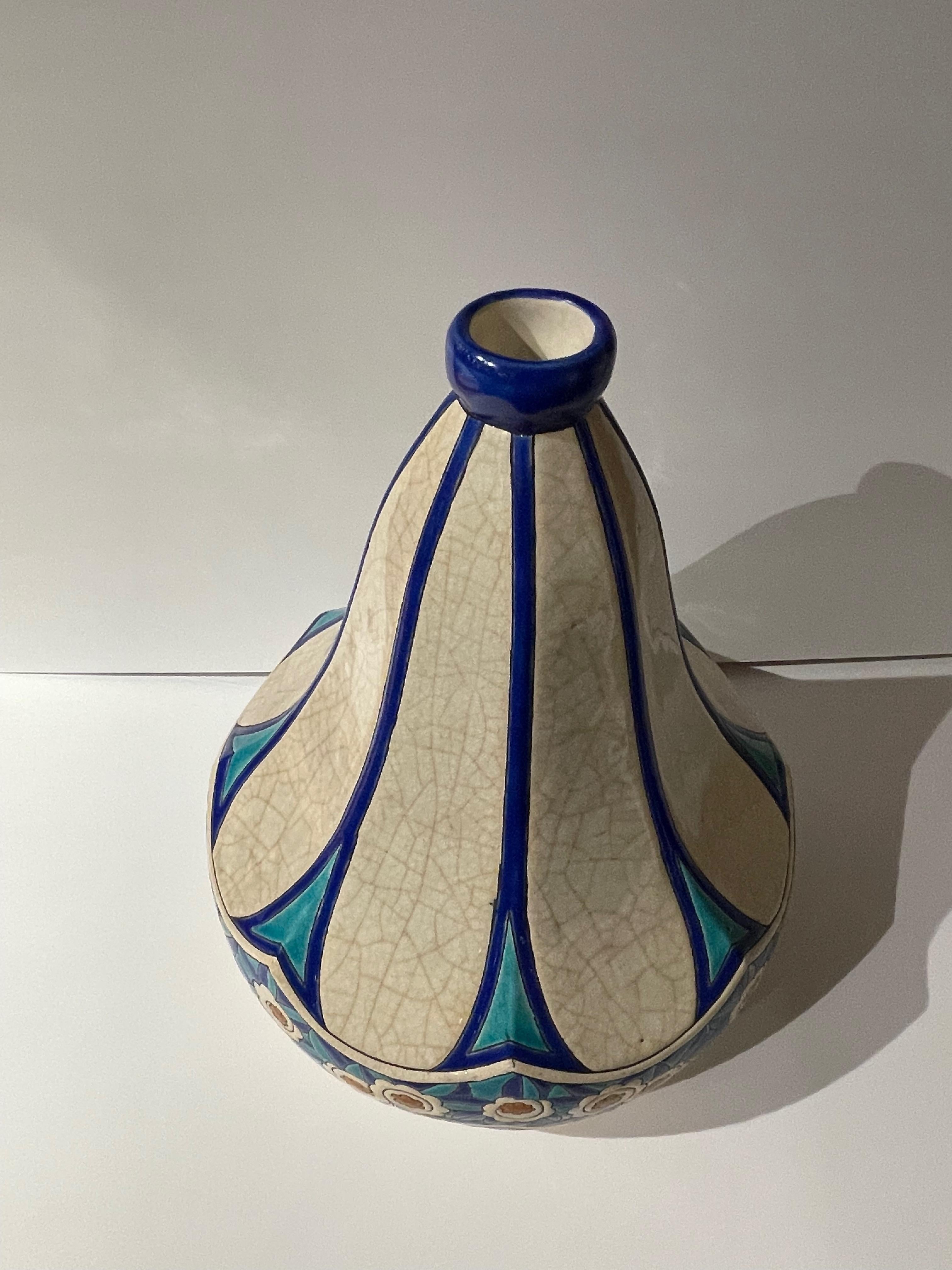 Français Grand vase en forme de gourde géométrique en céramique cloisonnée Art Déco français Longwy en vente