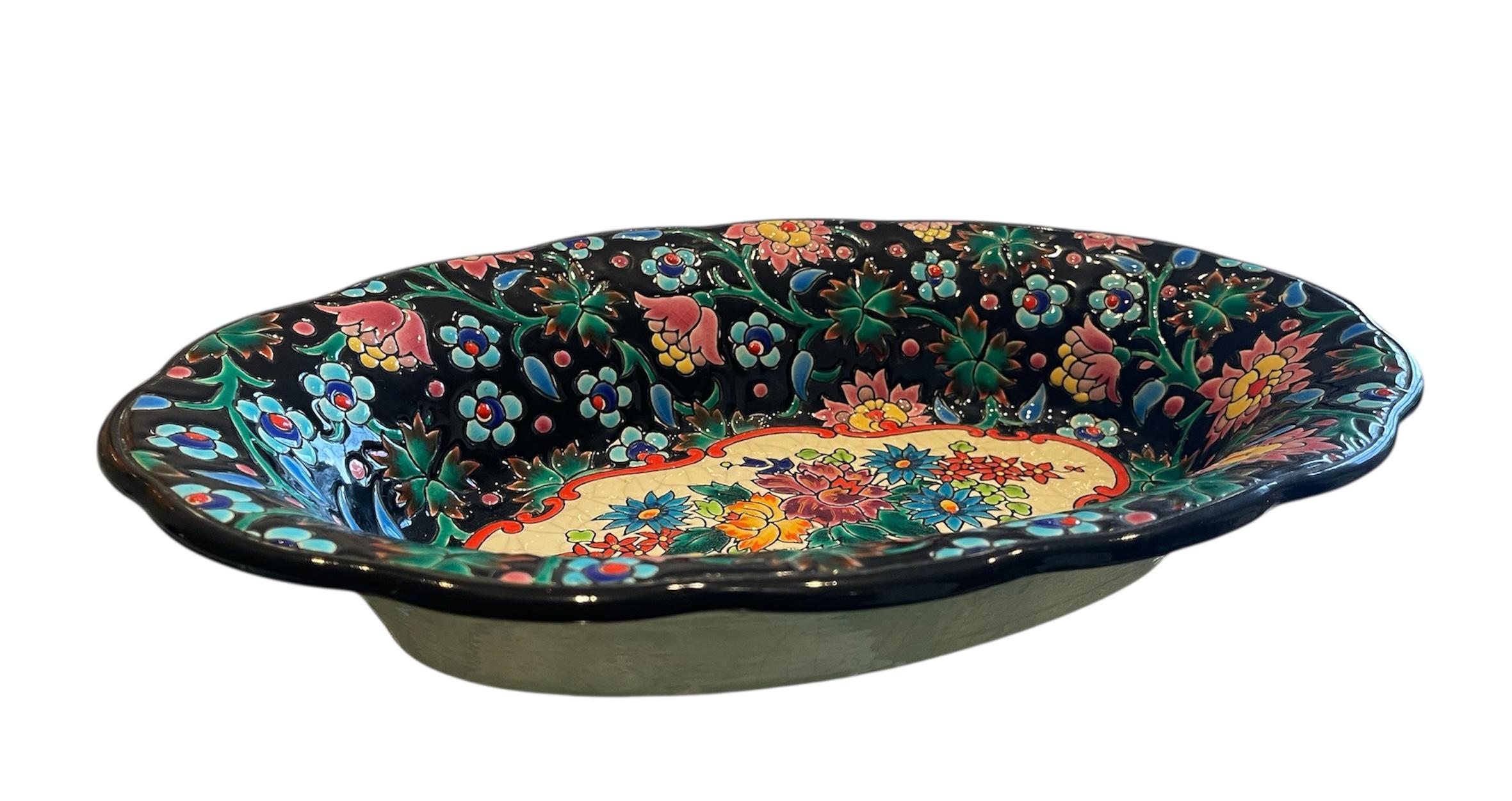 Longwy - Deep Enameled Dish In Good Condition For Sale In Beaune, FR