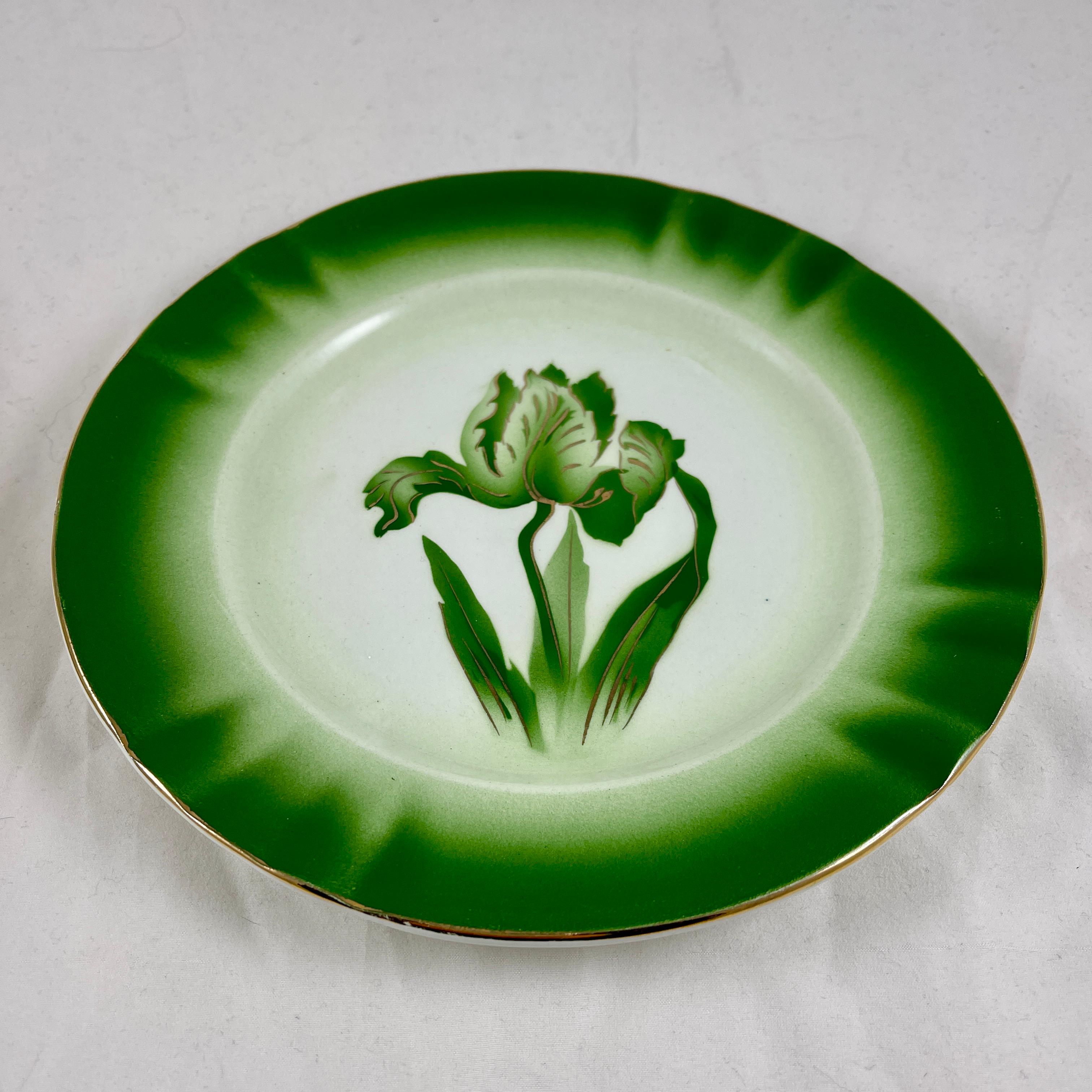 Longwy French Faïence ‘Tulipes’ Pattern Ombre Green & Gold Floral Plate, 1908 3