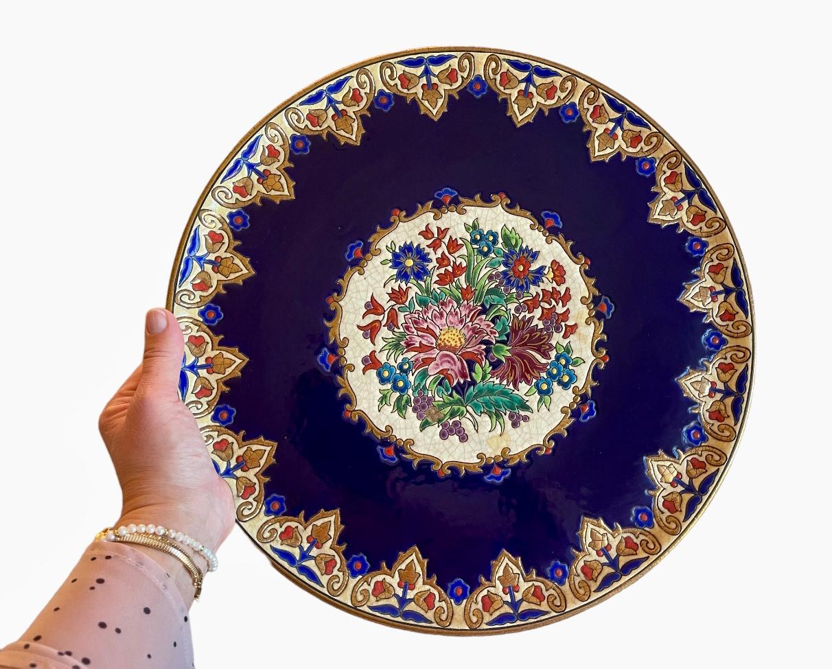 XIXe siècle Grand plat modèle Renaissance de Longwy en vente