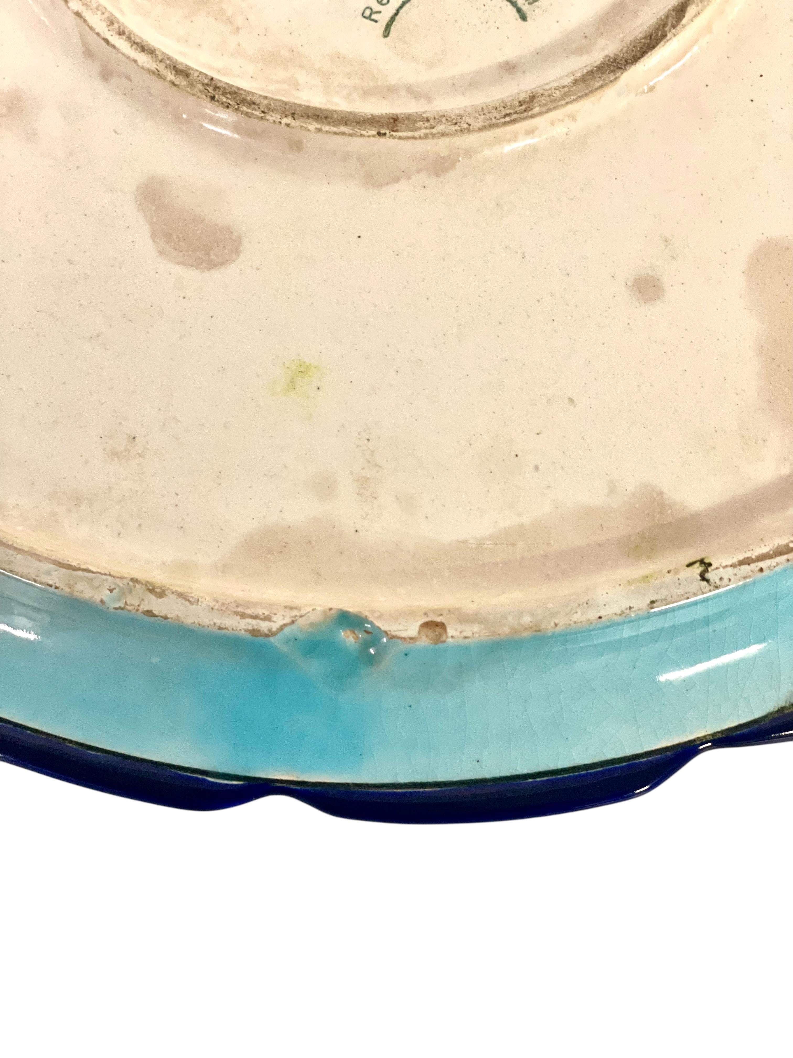 Piatto rotondo in faience smaltato Longwy, Francia XX secolo in vendita 5