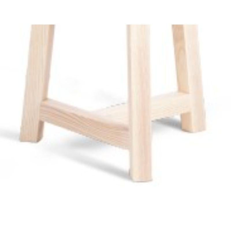 Taburete Lonna, fresno y pequeño by Made by Choice Finlandés en venta