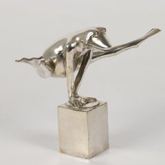 Look at my legs - Platinum plated frog sculpture by R + R Art & Design, Sweden