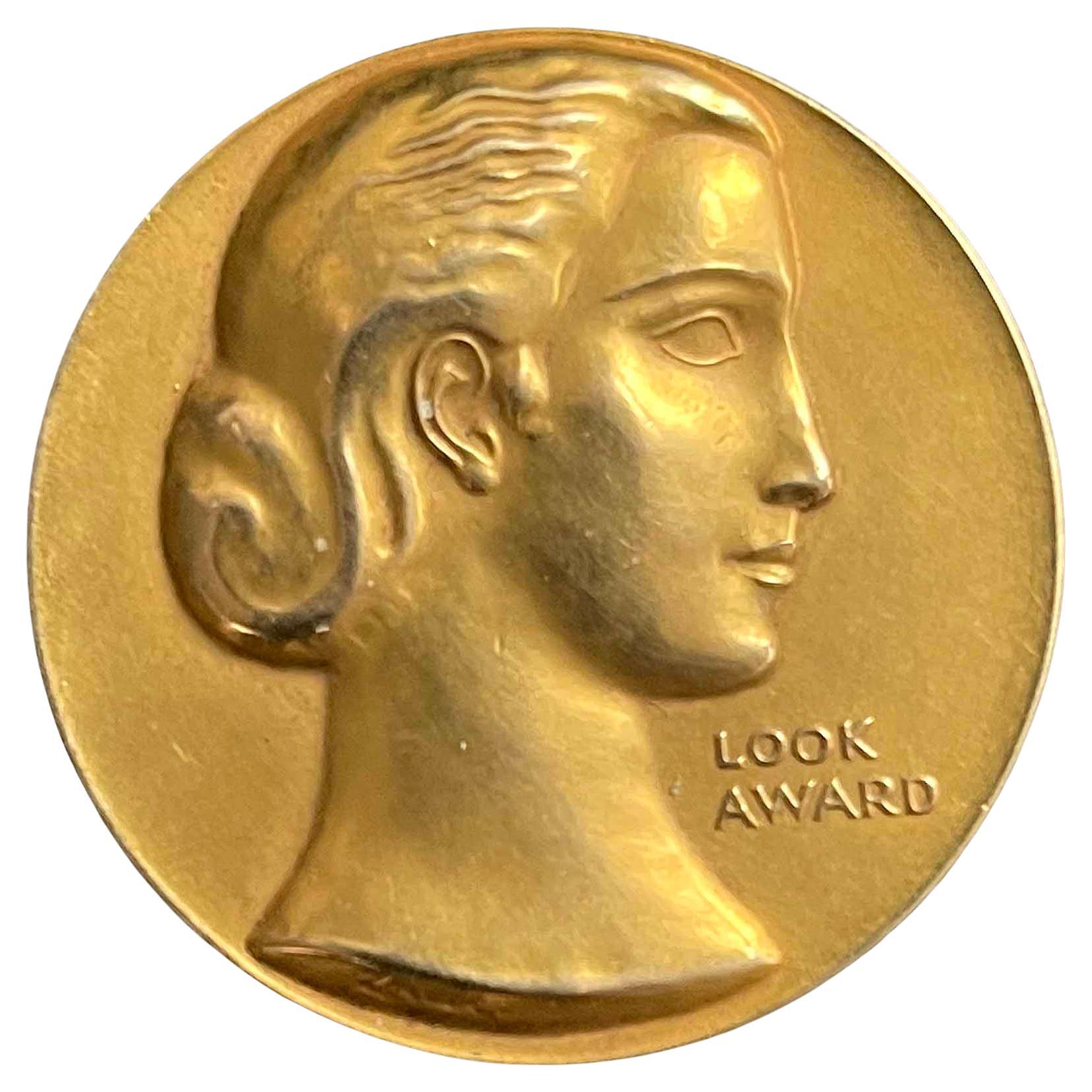 "Look Award to William Goetz", Gold Art Deco Medal for Film Achievement, 1952 For Sale