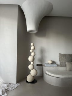 Buscando la escultura Equilibrium de MCB Ceramics