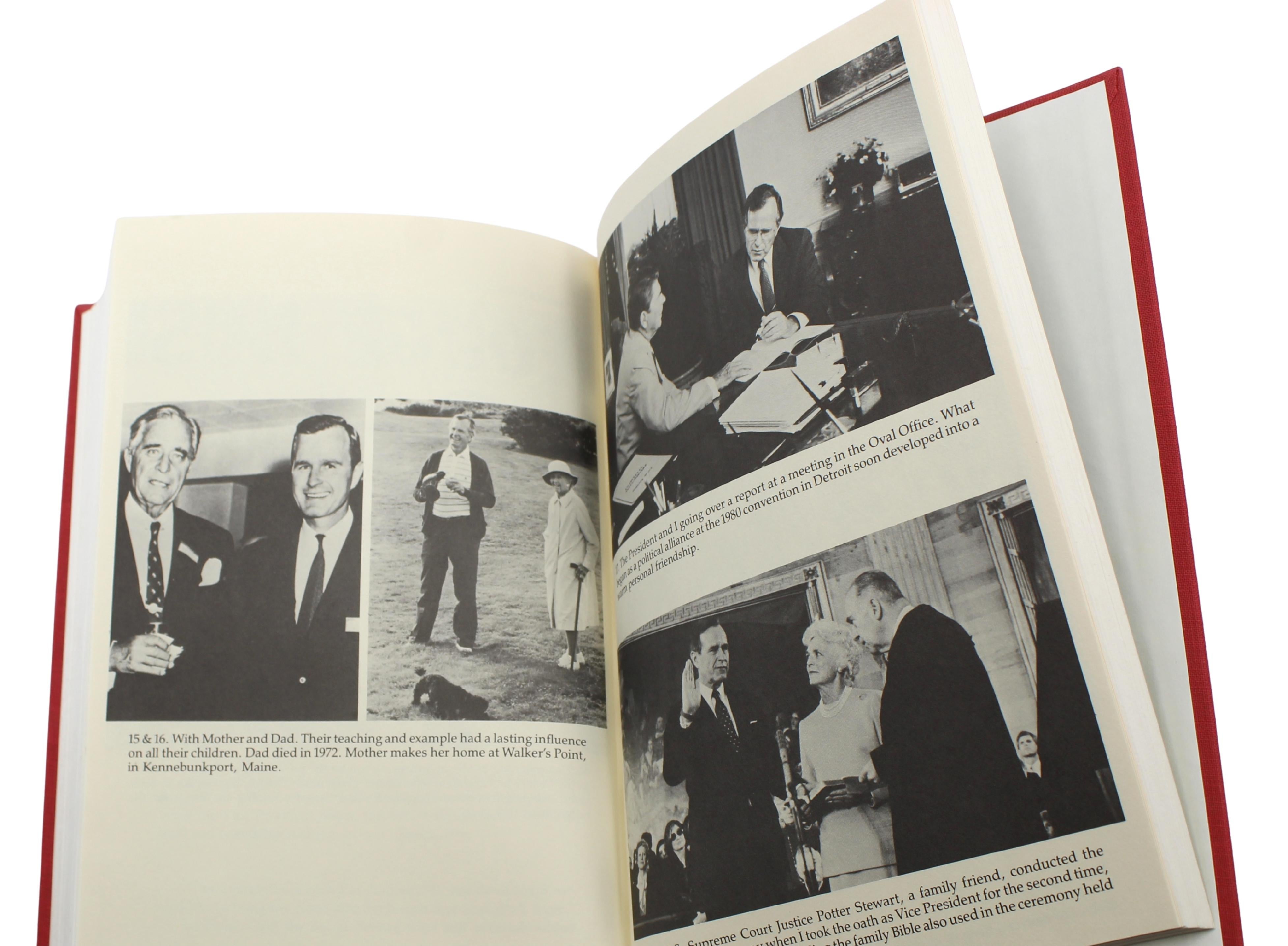 Regarder vers l'avenir : Une autobiographie, signée par George Bush, première édition, 1987 en vente 4