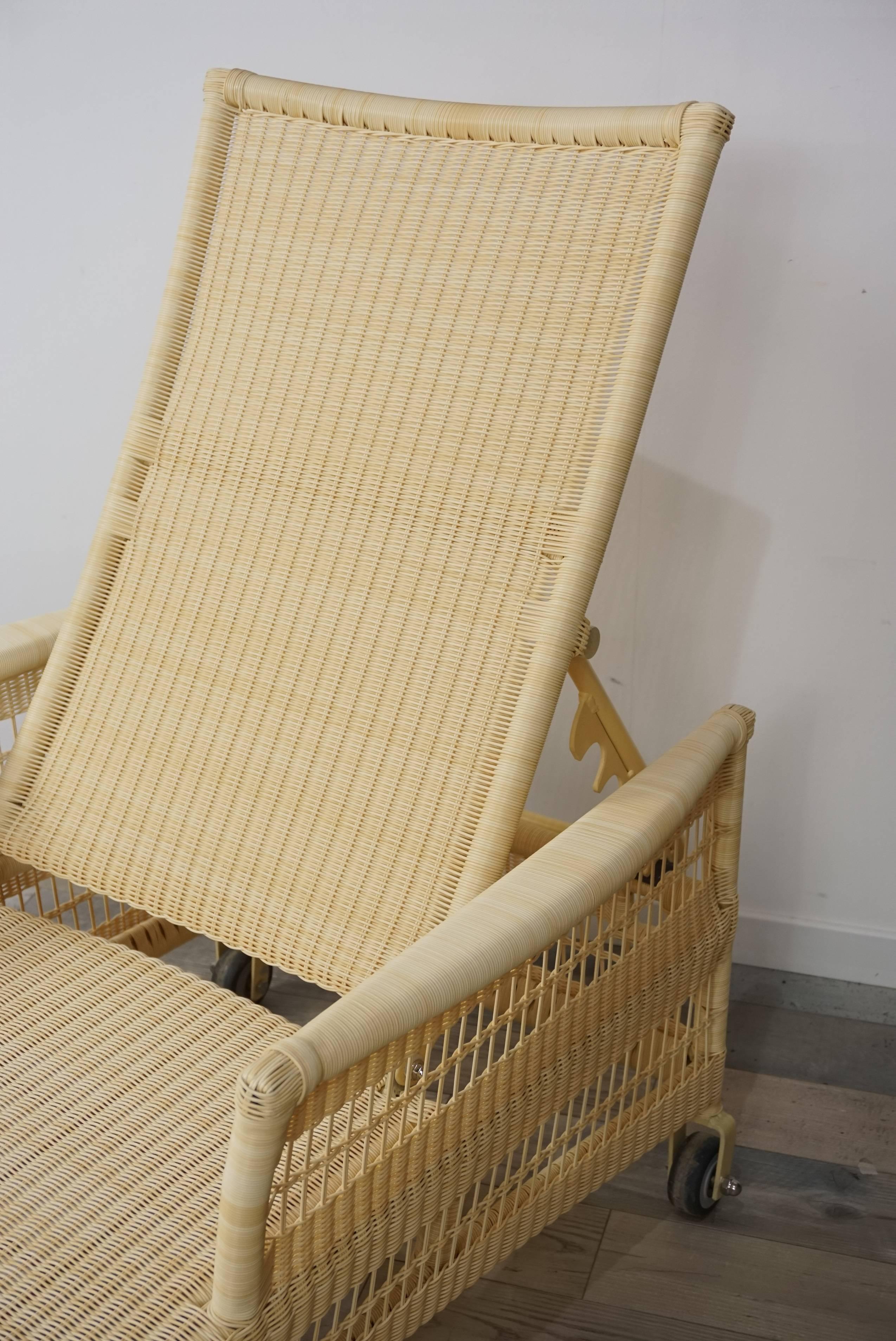 Loom Lloyd Resin Pair of Outdoor Chaises Longues Relax and Recliner  3