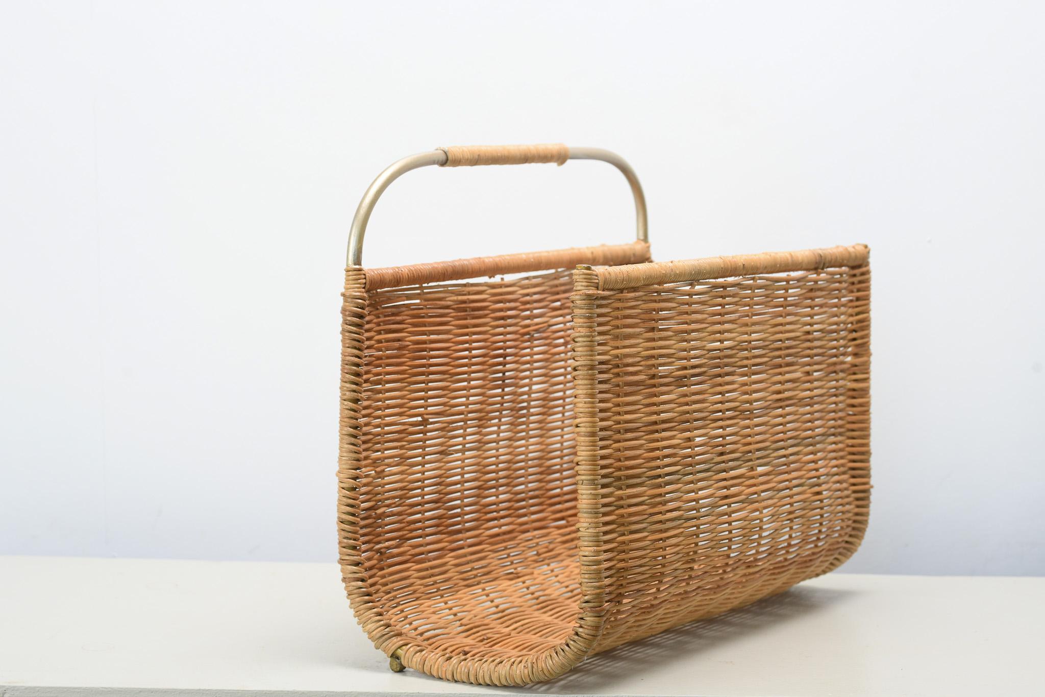 Tessuto a mano Portariviste in rattan Loom in vendita