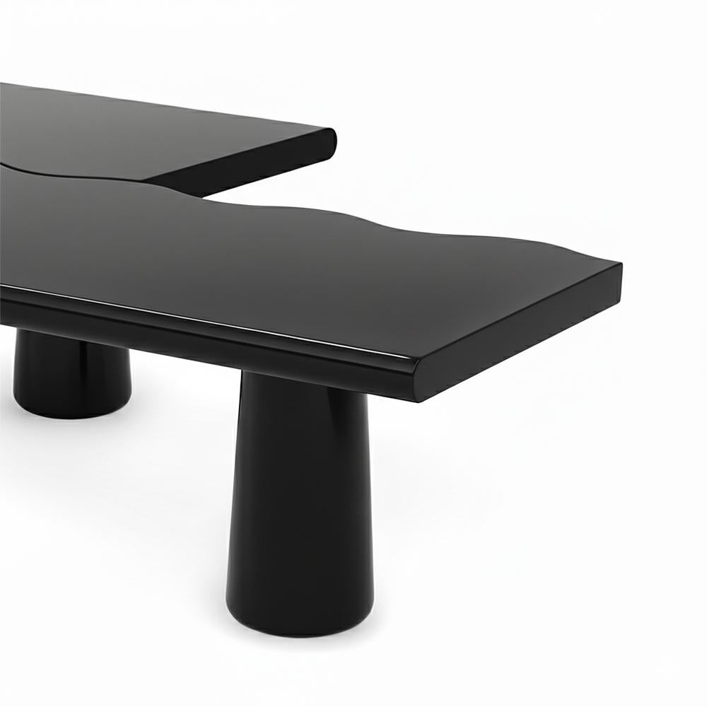 A unique trick highlighted by the striking wavy division. 
The Loonga table can go from 130 cm in length to 190 cm.

PRODUCT FEATURES
Structure in Solid Oak Wood.

WOOD FINISHES:
Available to be lacquered in one of Collectors RAL Colors