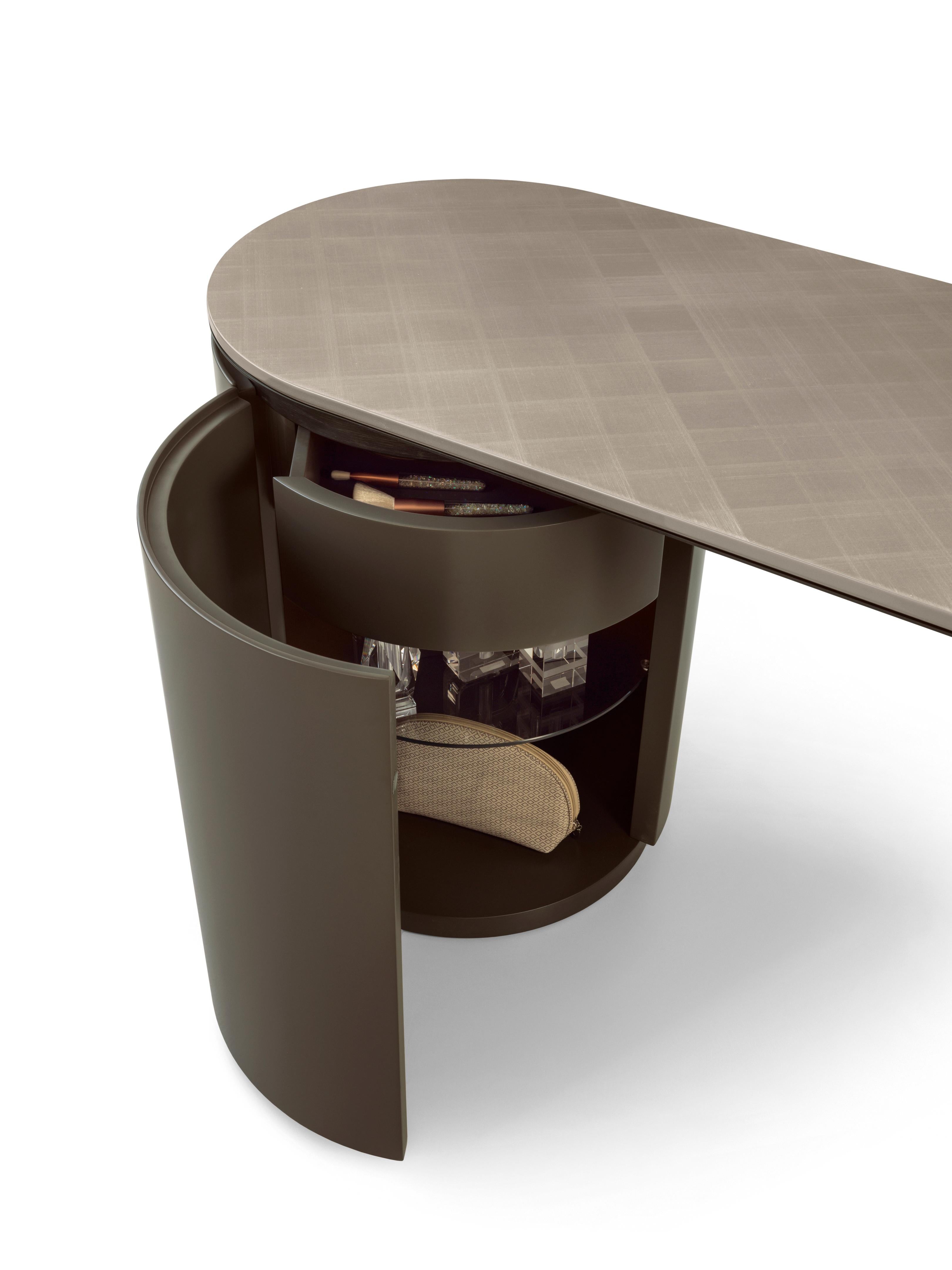 Post-Modern Loop 5059 Vanity by Redeco For Sale