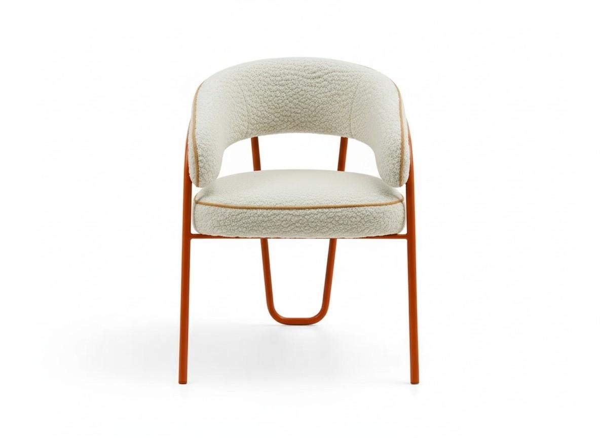 Fait main Chaise de salle à manger Loop en structure métallique sculpturale et tapisserie Bouclé-Sergio López en vente