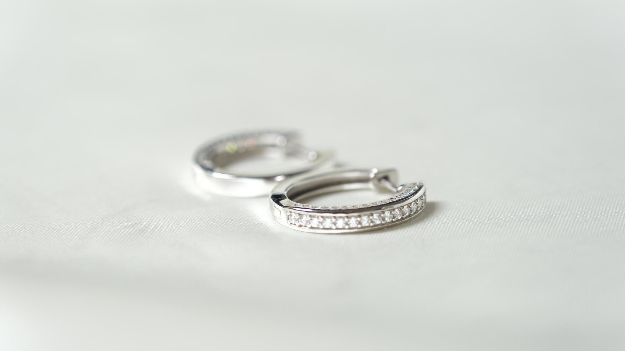 Women's or Men's Loop Diamond Earrings, 18k White Gold, 1.026ct For Sale