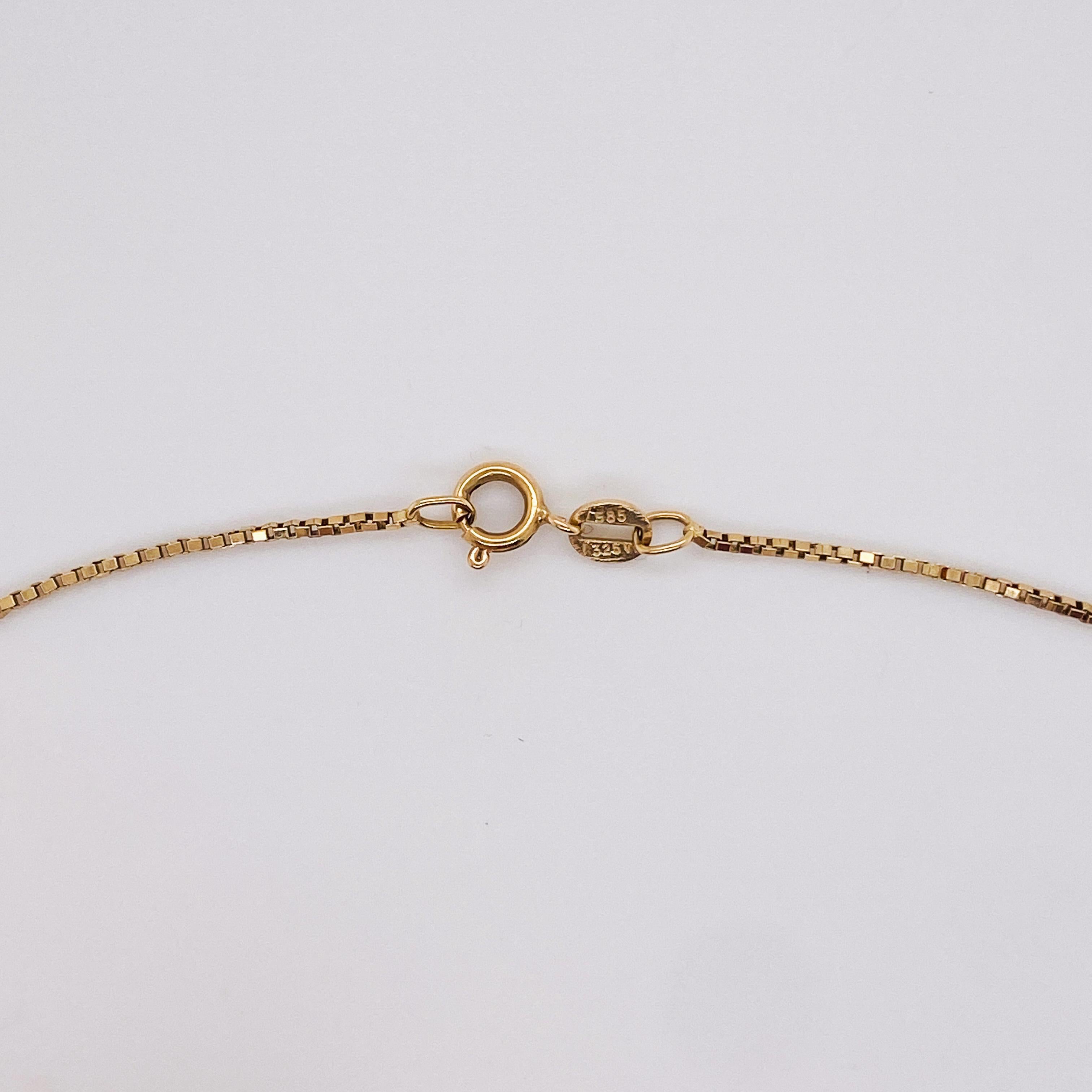 Vintage Ribbon Heart Loop Pendant in 14K Yellow Gold with 18.5-inch Box Chain In Excellent Condition For Sale In Austin, TX